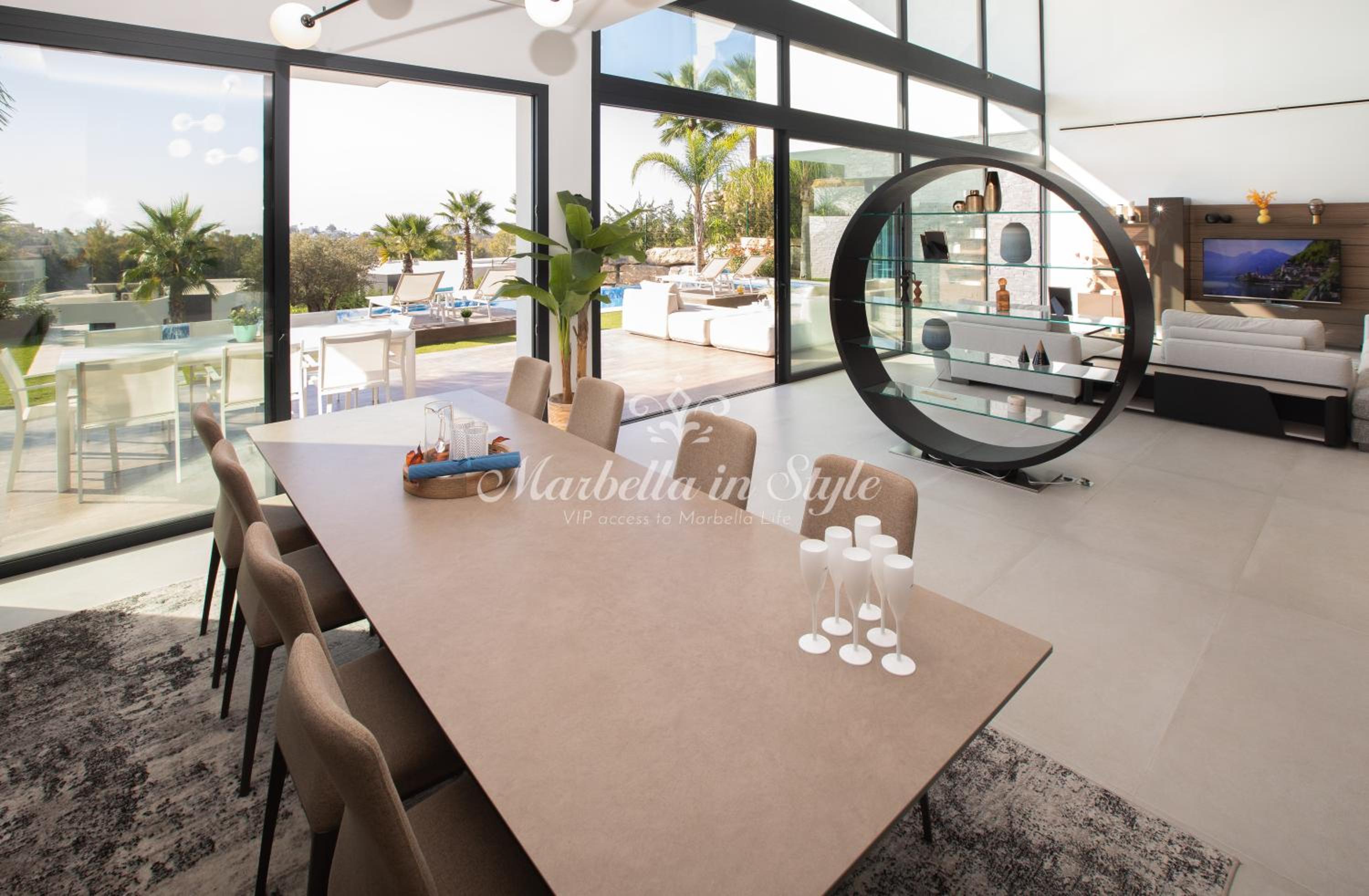 Villa Michaela moderna de súper lujo con piscina y vistas