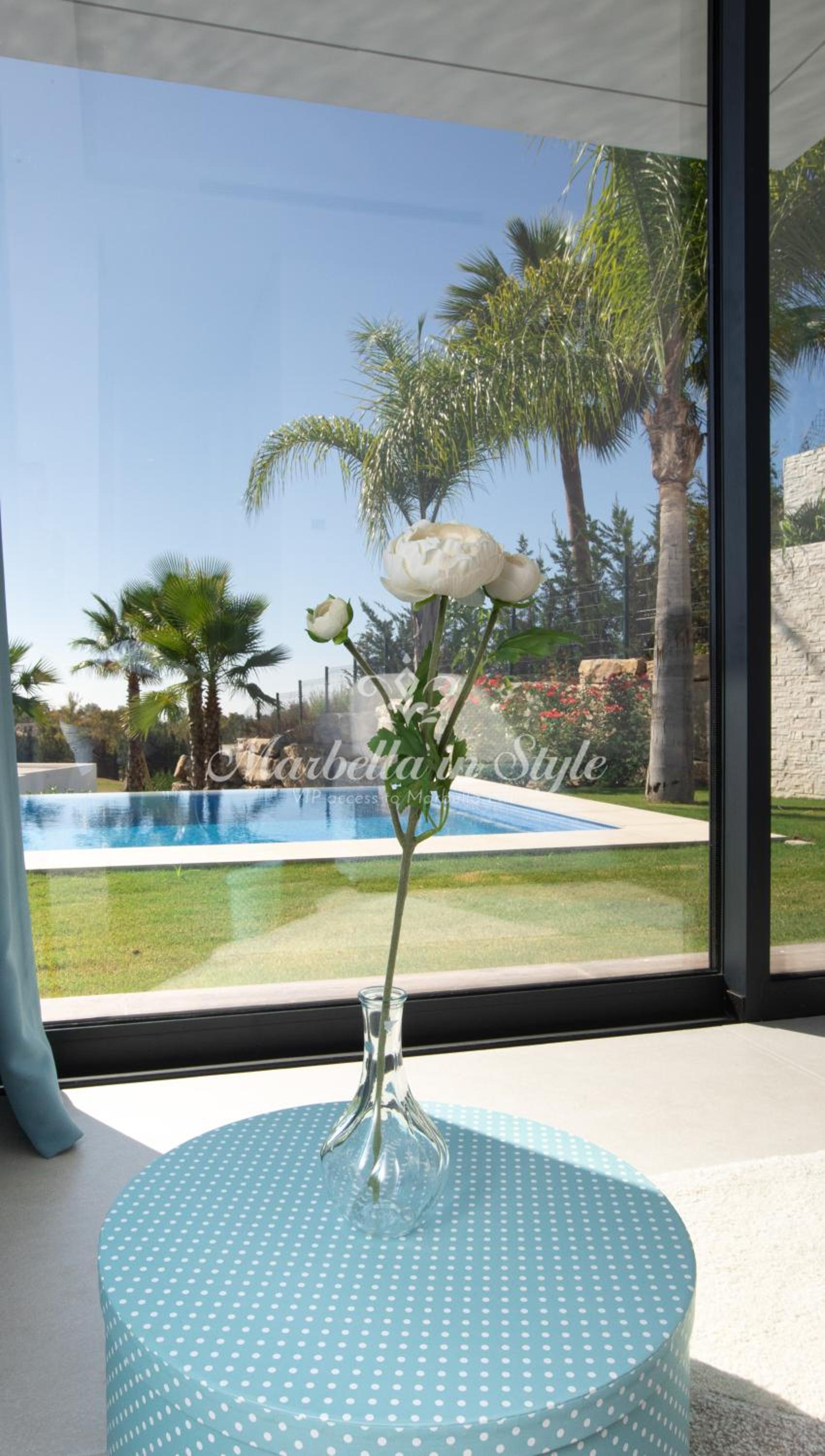 Villa Michaela moderna de súper lujo con piscina y vistas