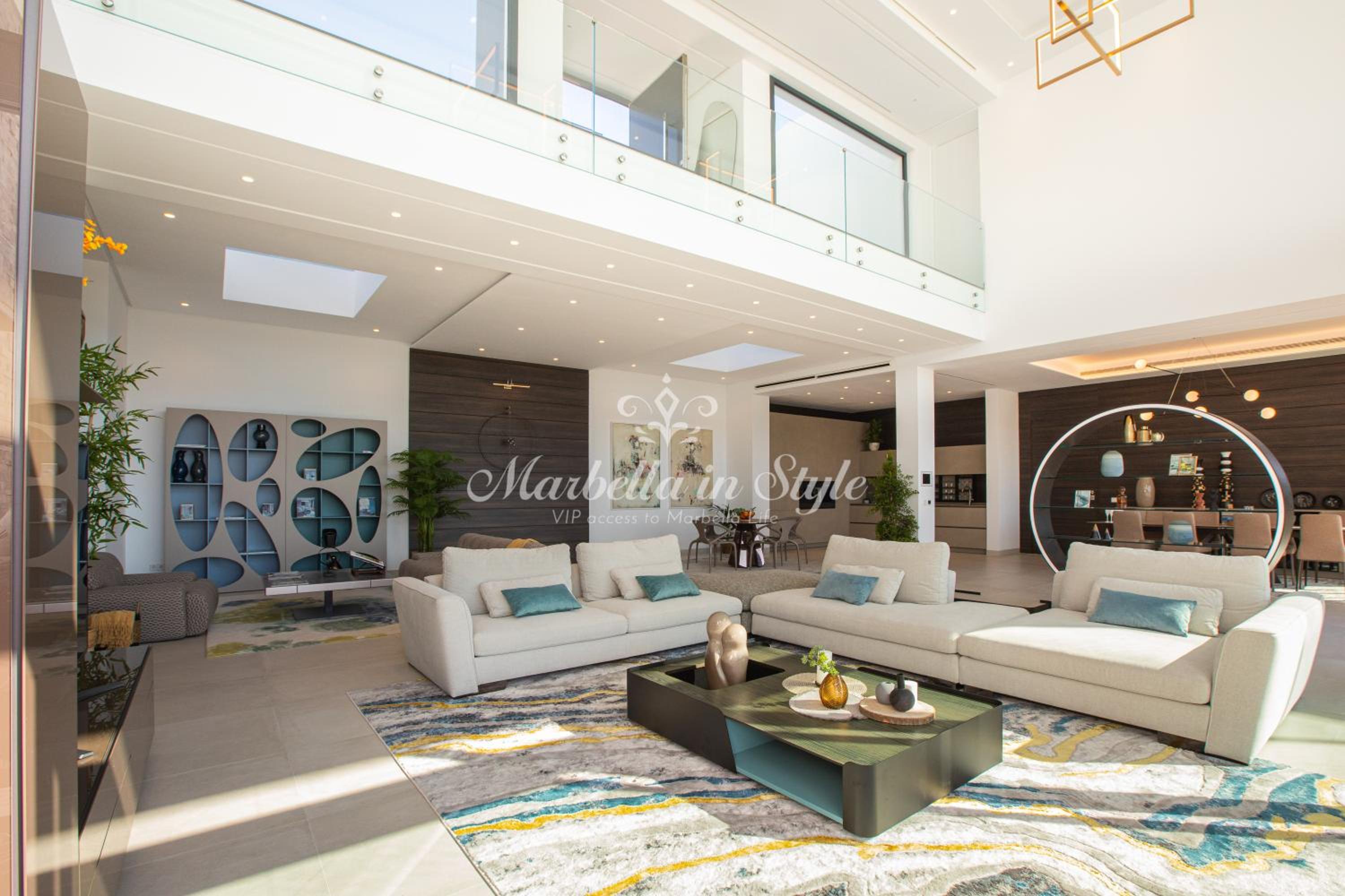 Villa Michaela moderna de súper lujo con piscina y vistas