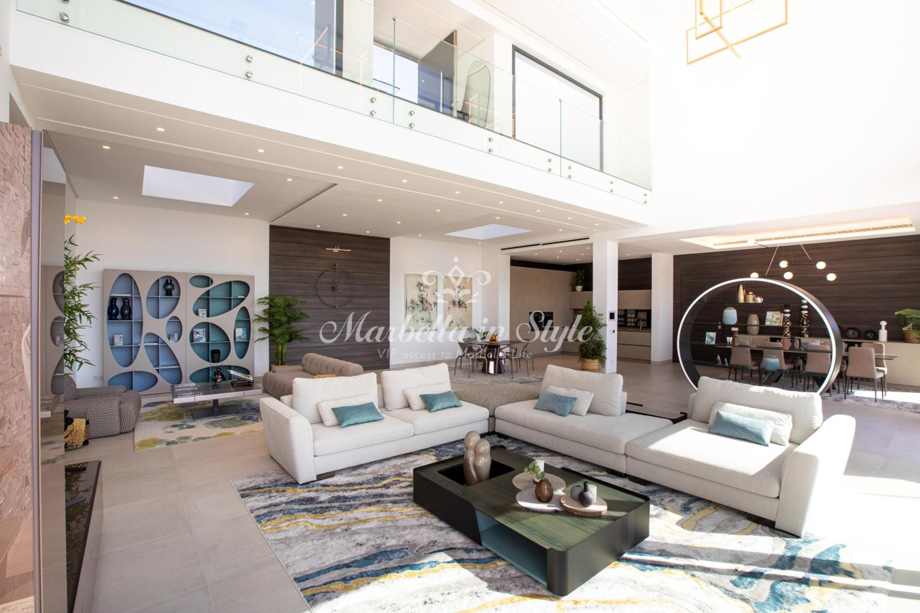 Villa Michaela moderna de súper lujo con piscina y vistas