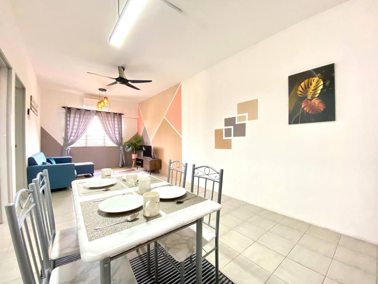 De'Colour Stay at Country Homes Rawang