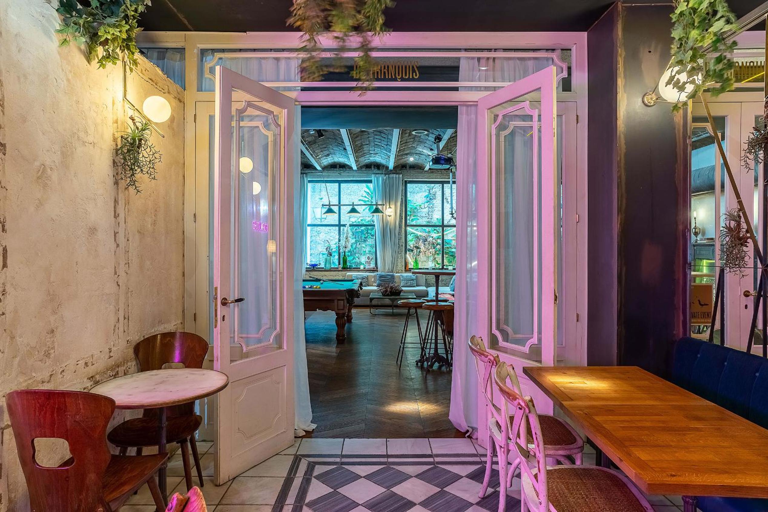 dining