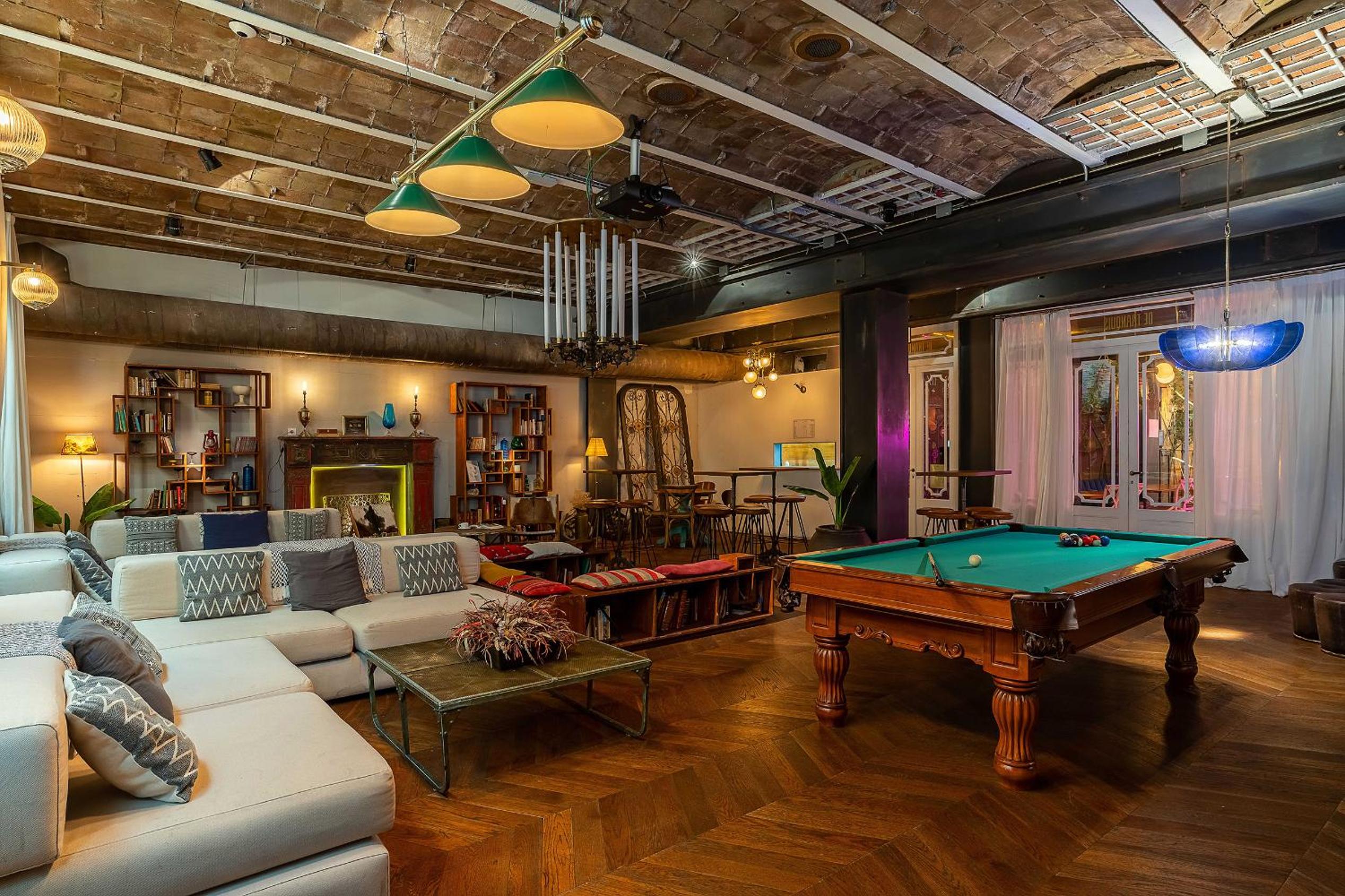 lounge