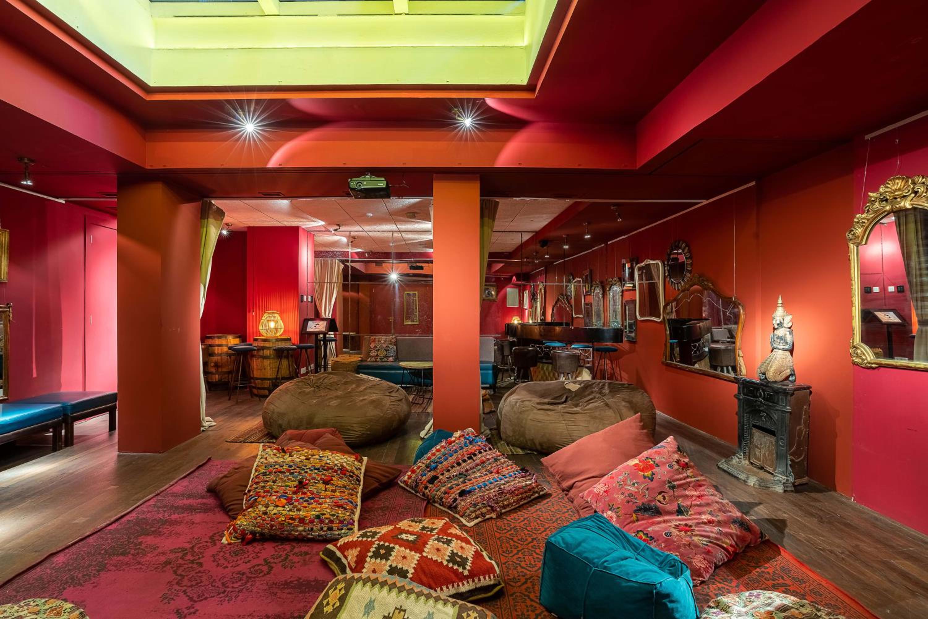 lounge