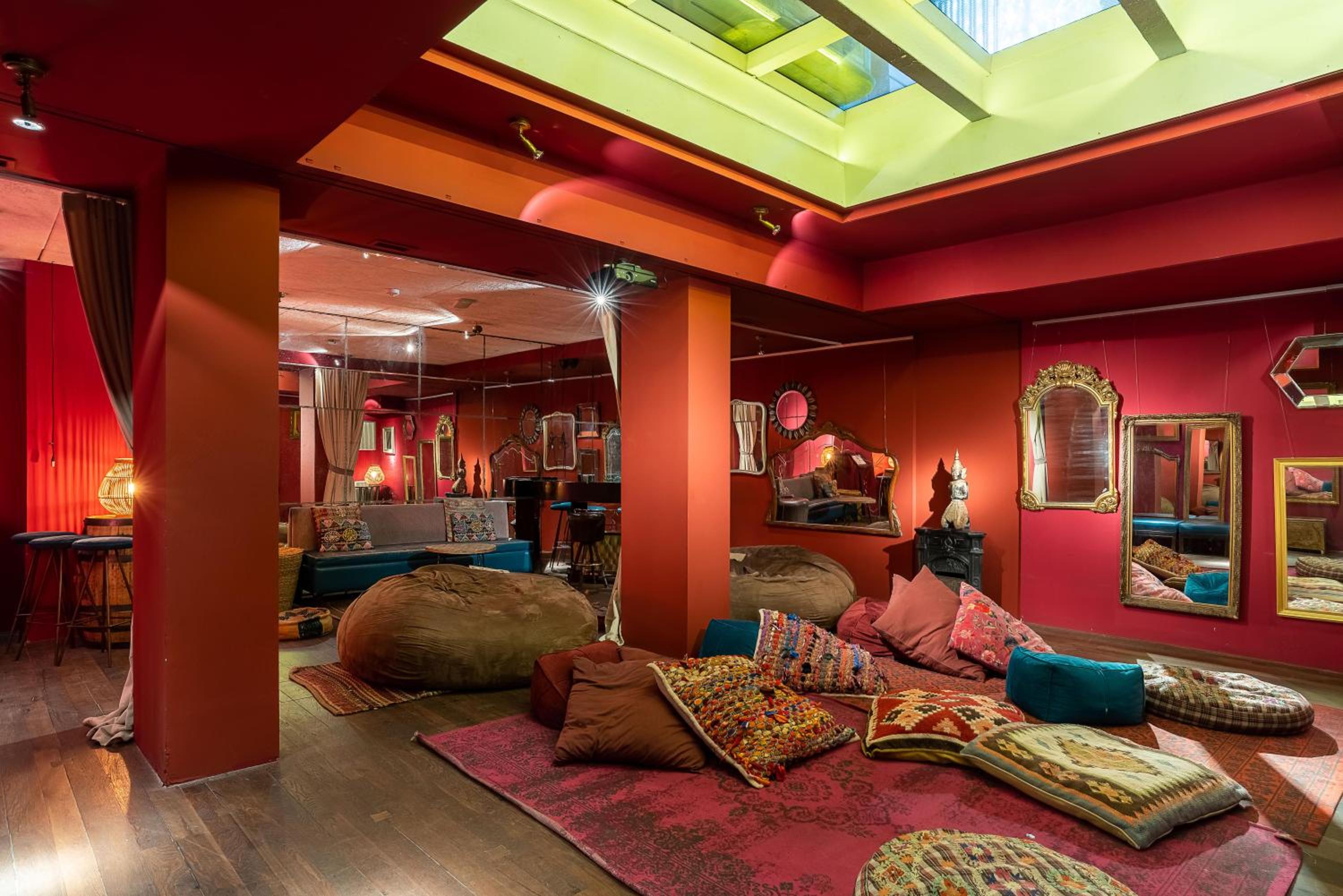 lounge