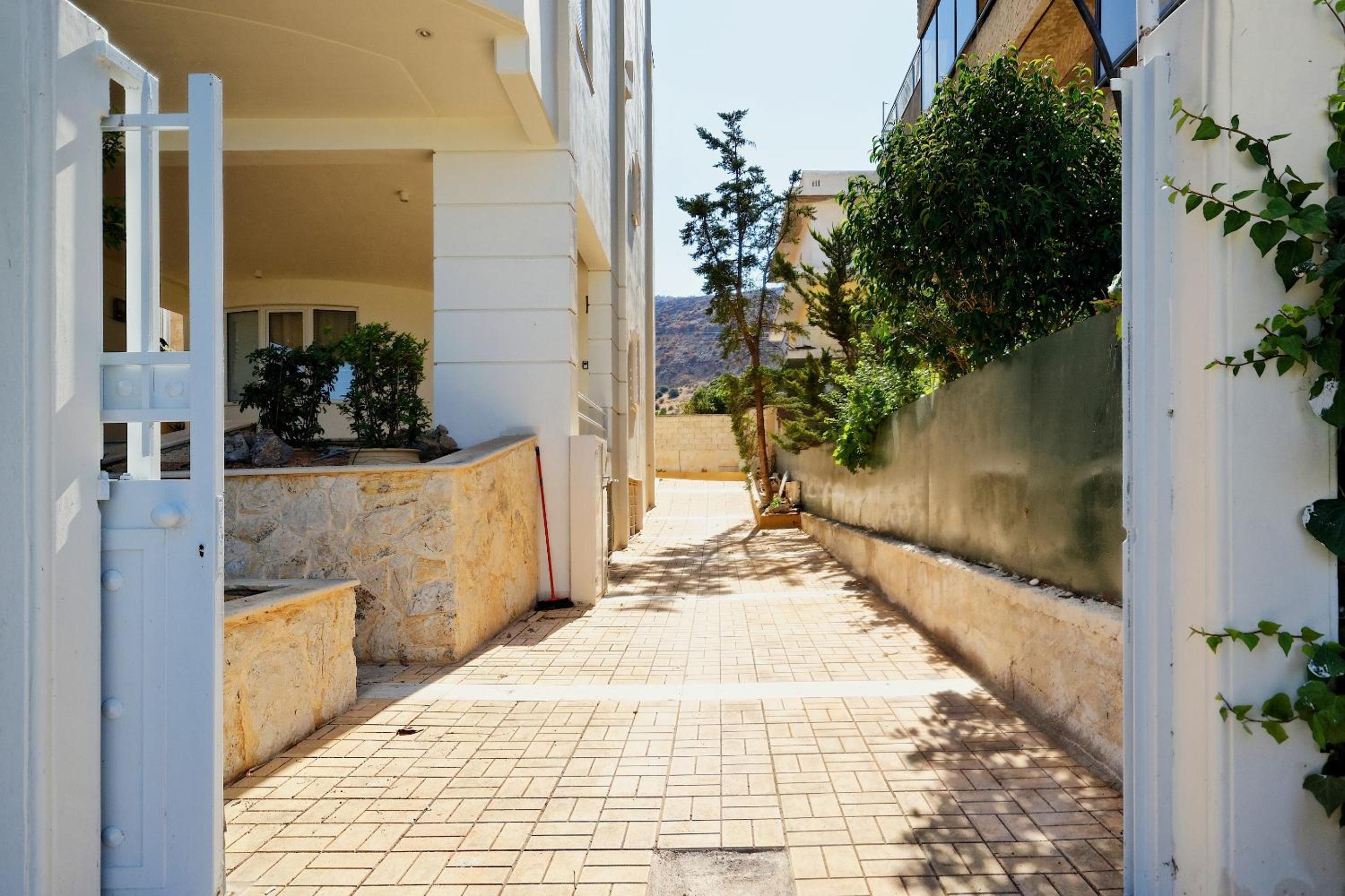 Triplex Villa Gardenia Glyfada sea view