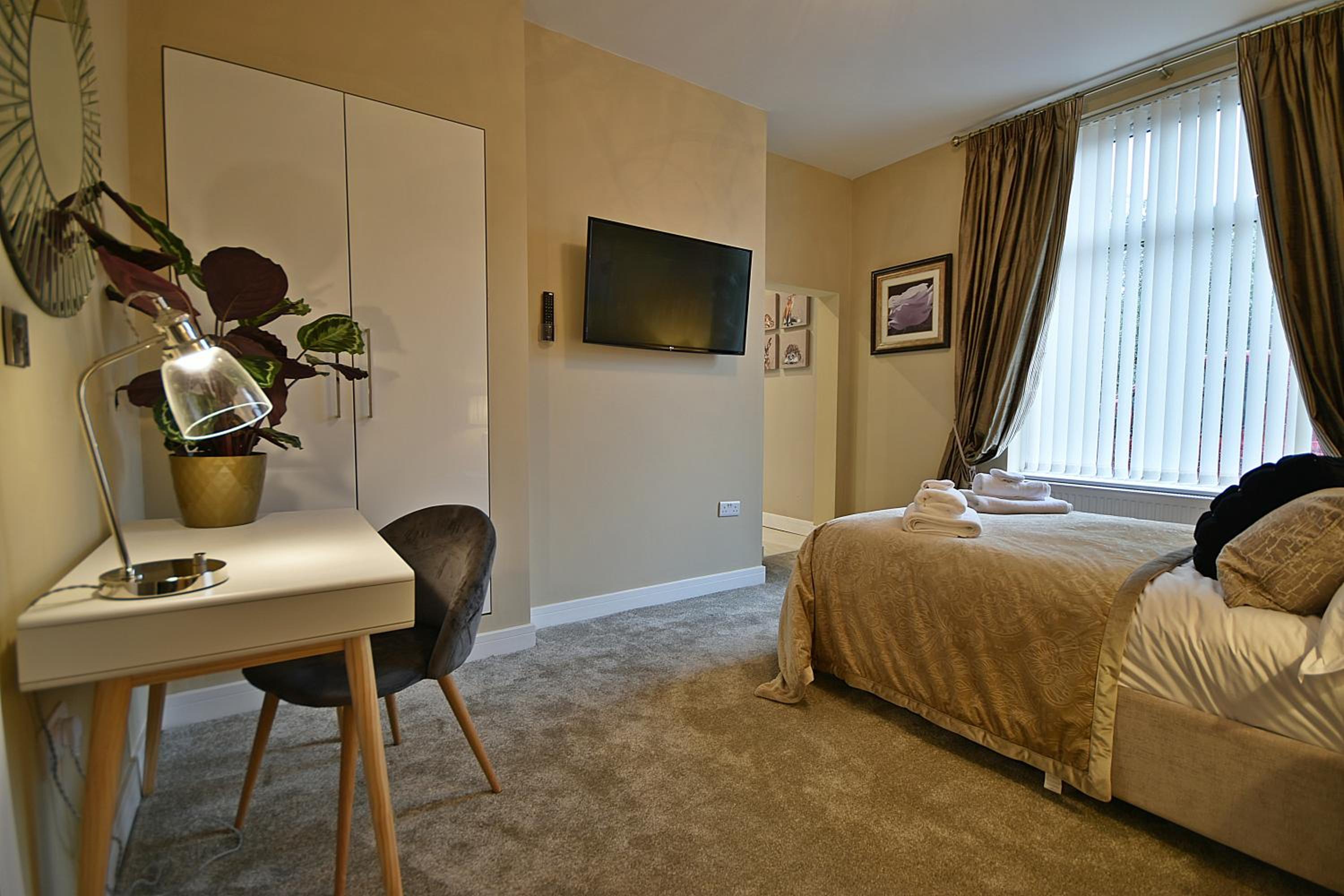 hotel room