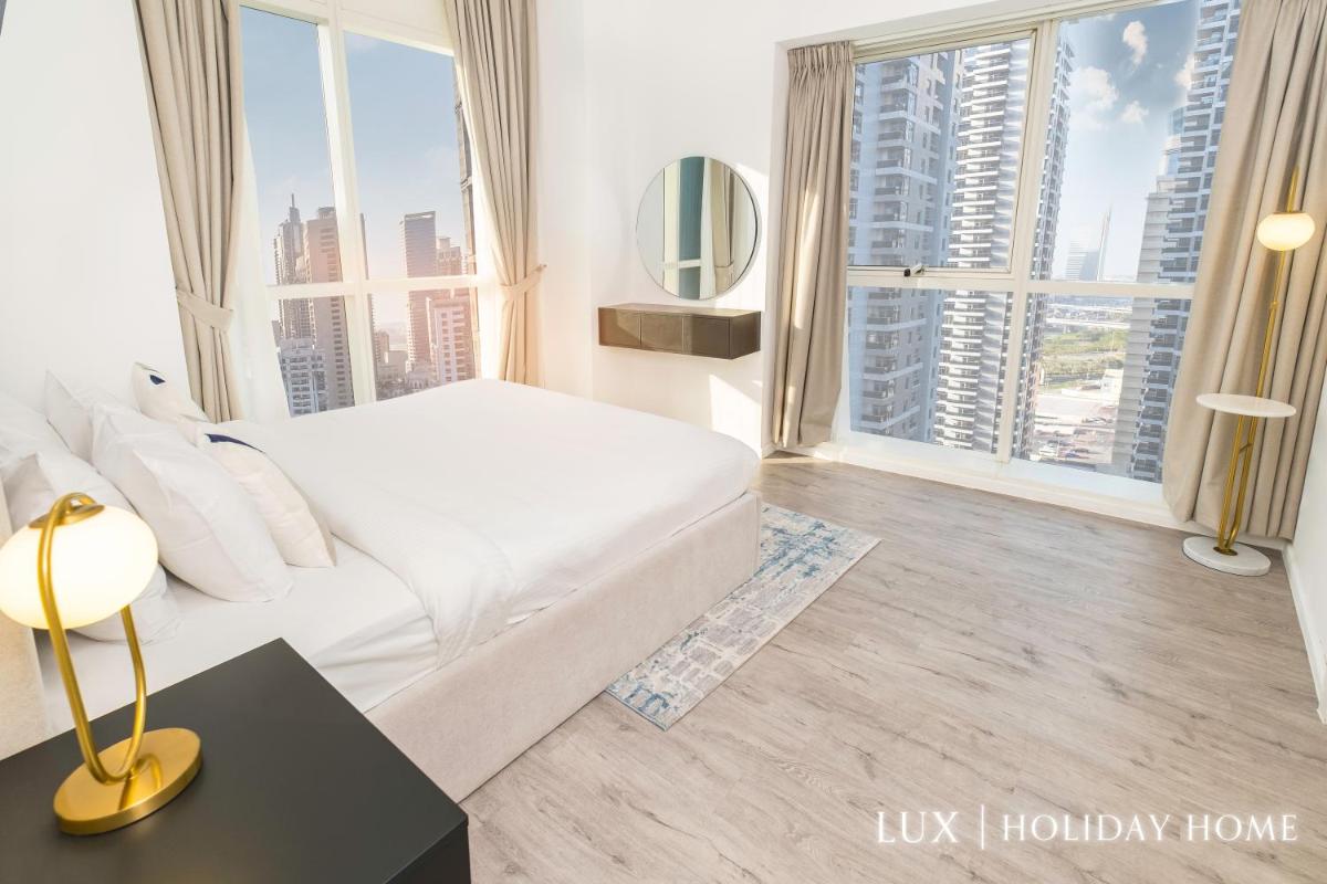 LUX - The Ultimate Lake View Residence