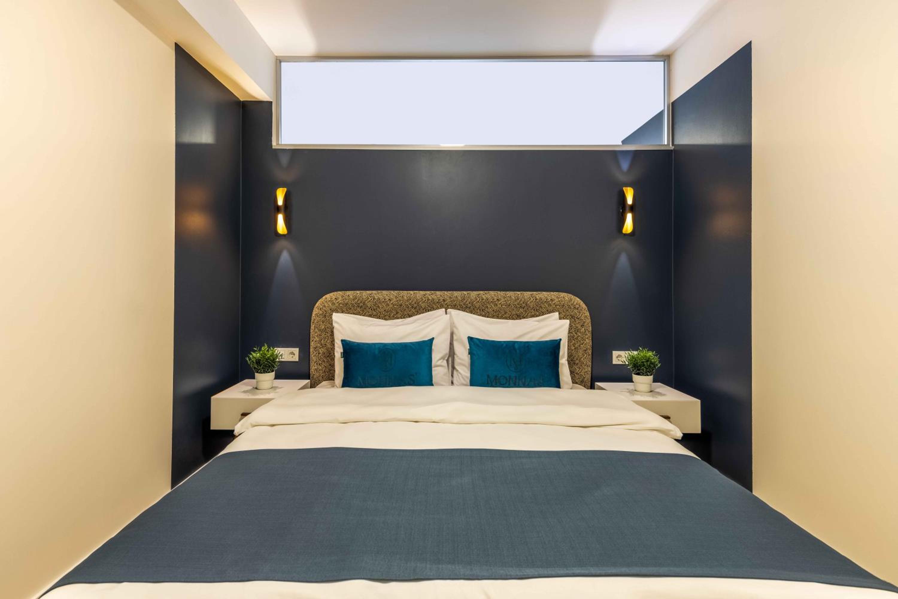 Monnas Suite - Image 43