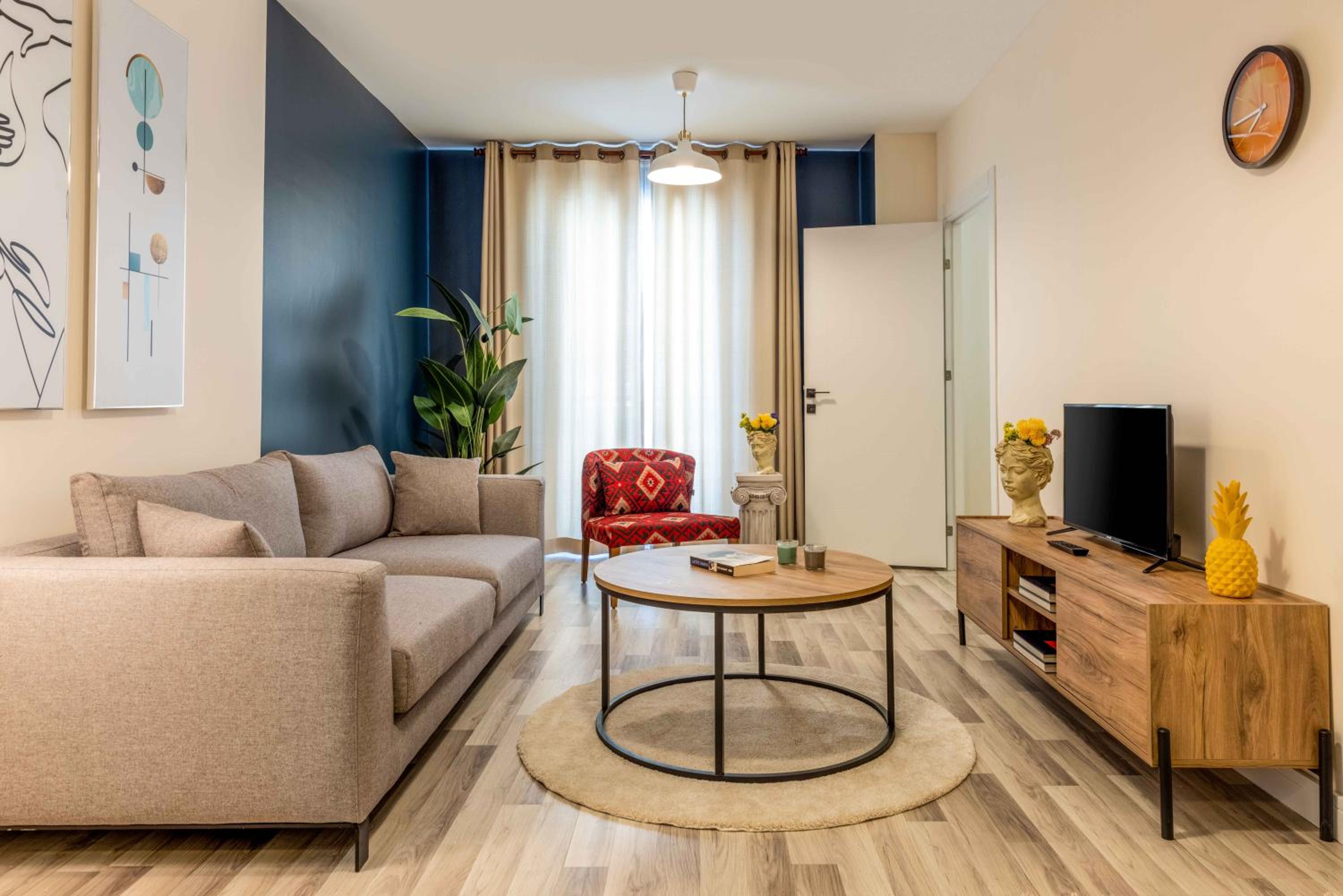 Monnas Suite - Image 20