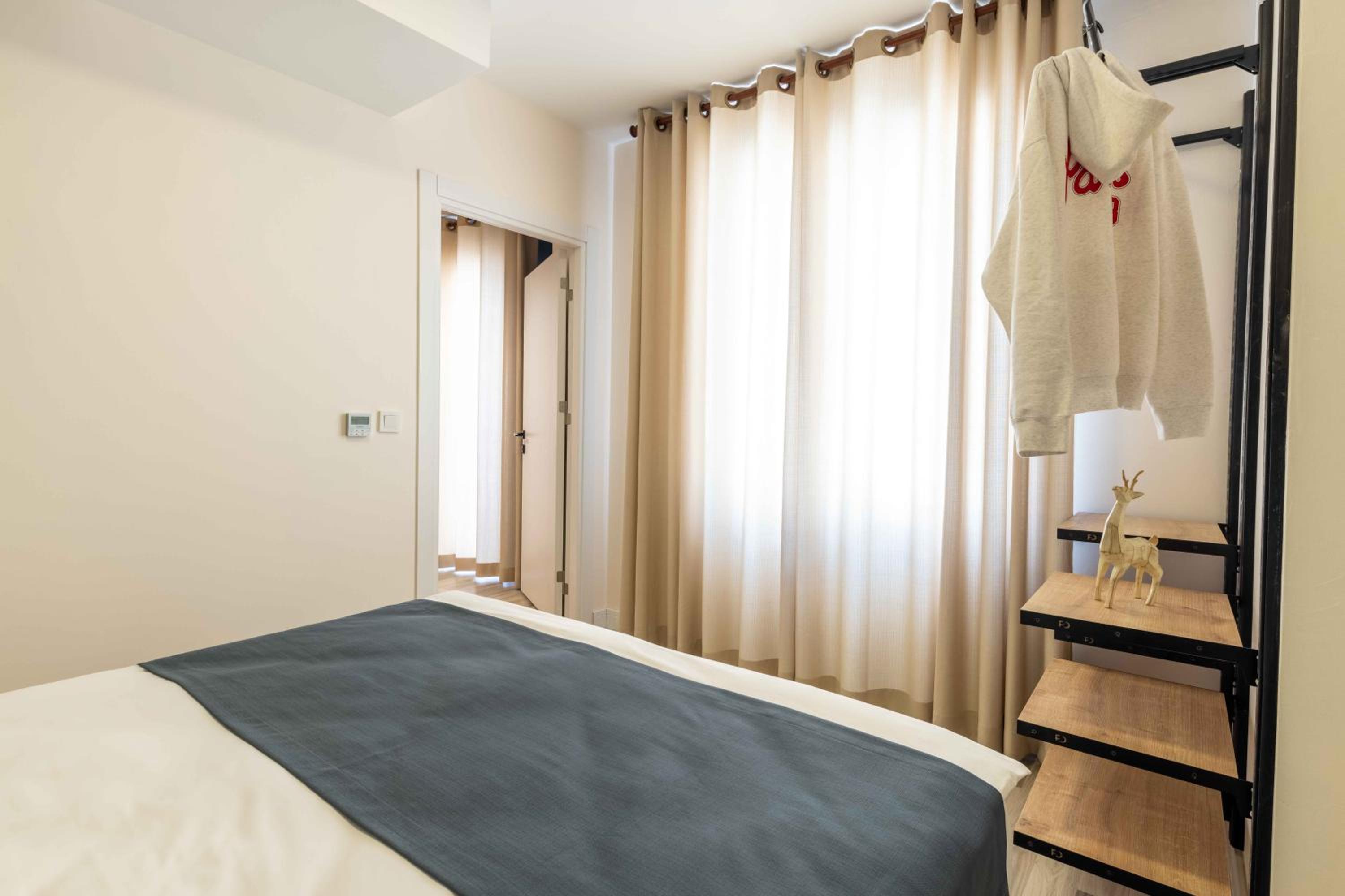 Monnas Suite - Image 45