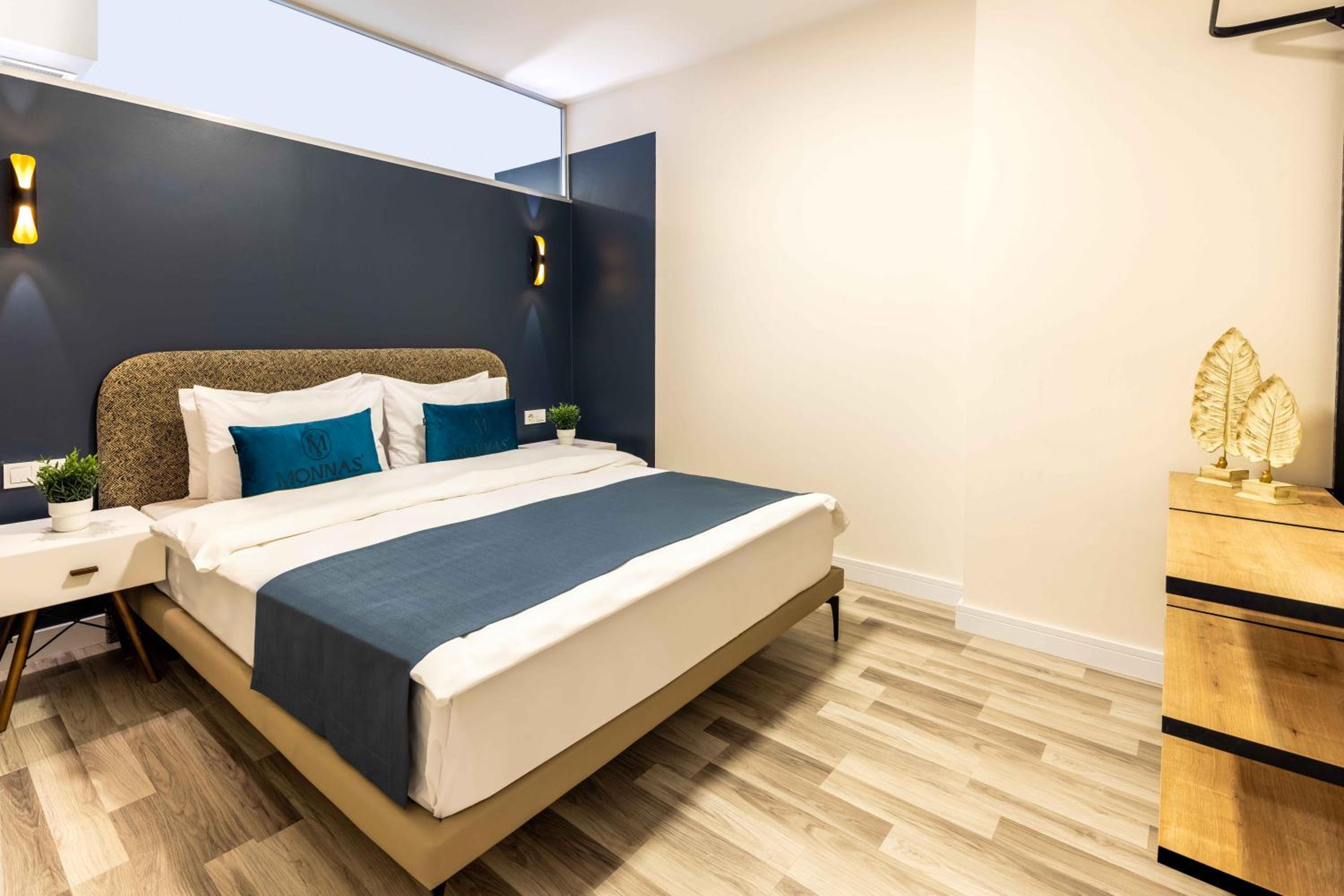 Monnas Suite - Image 124