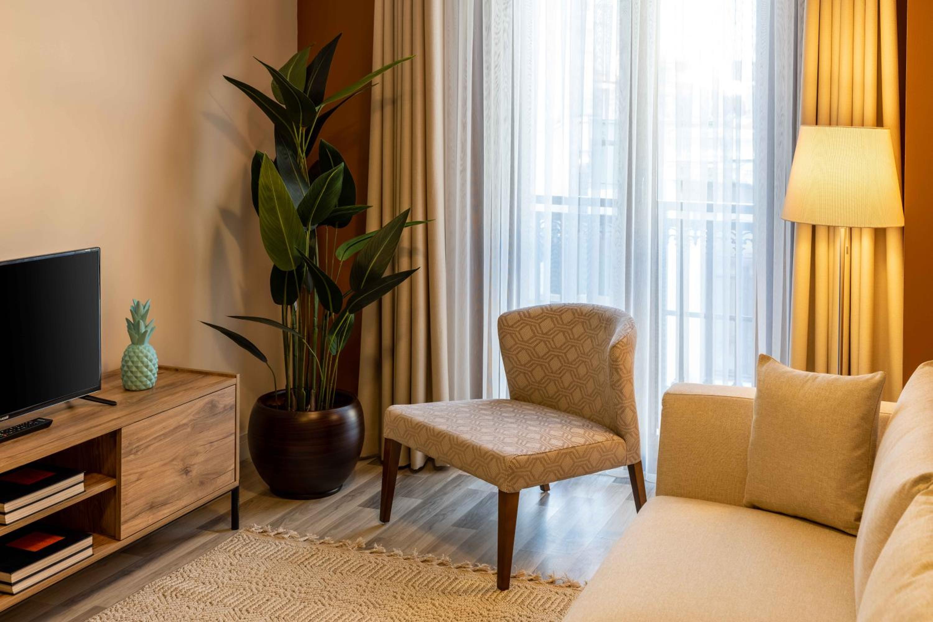 Monnas Suite - Image 194