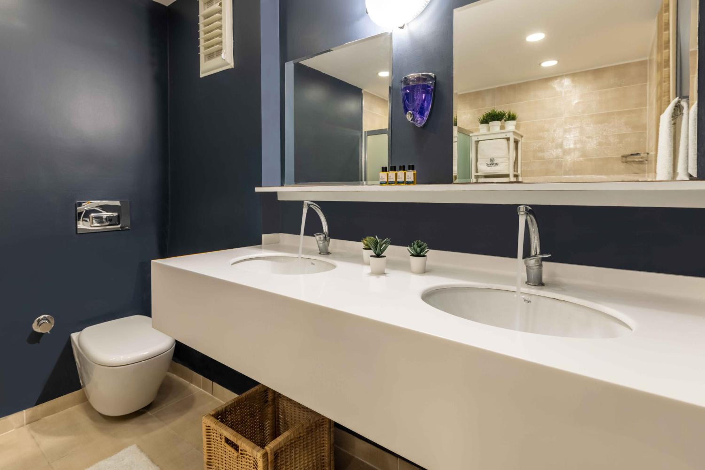 Monnas Suite - Image 128