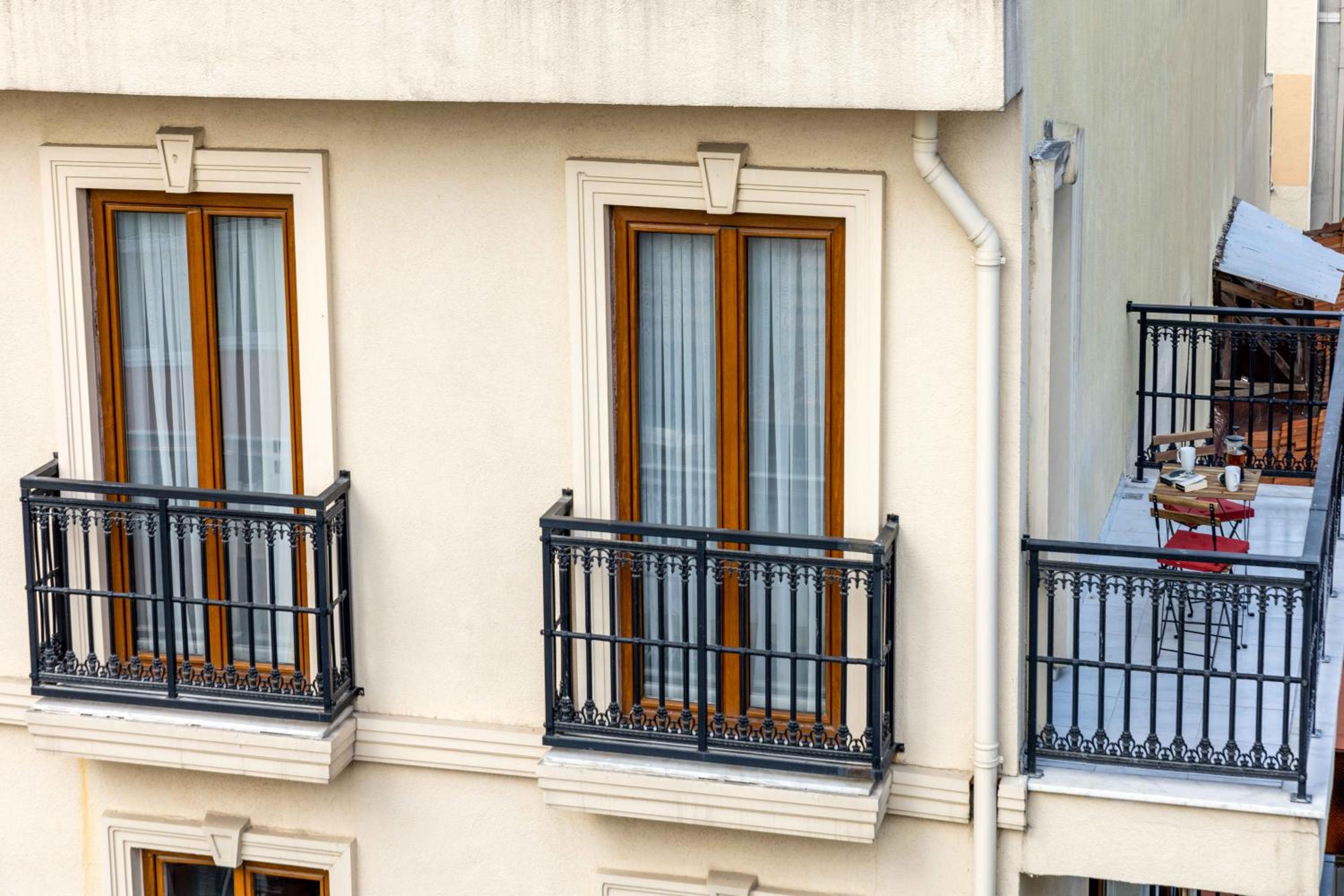 Monnas Suite - Image 136