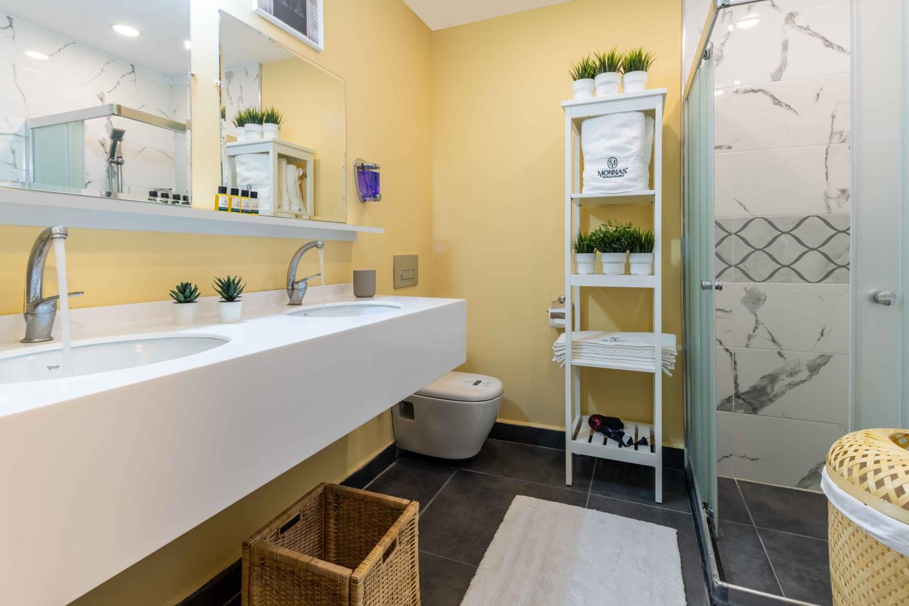 Monnas Suite - Image 131