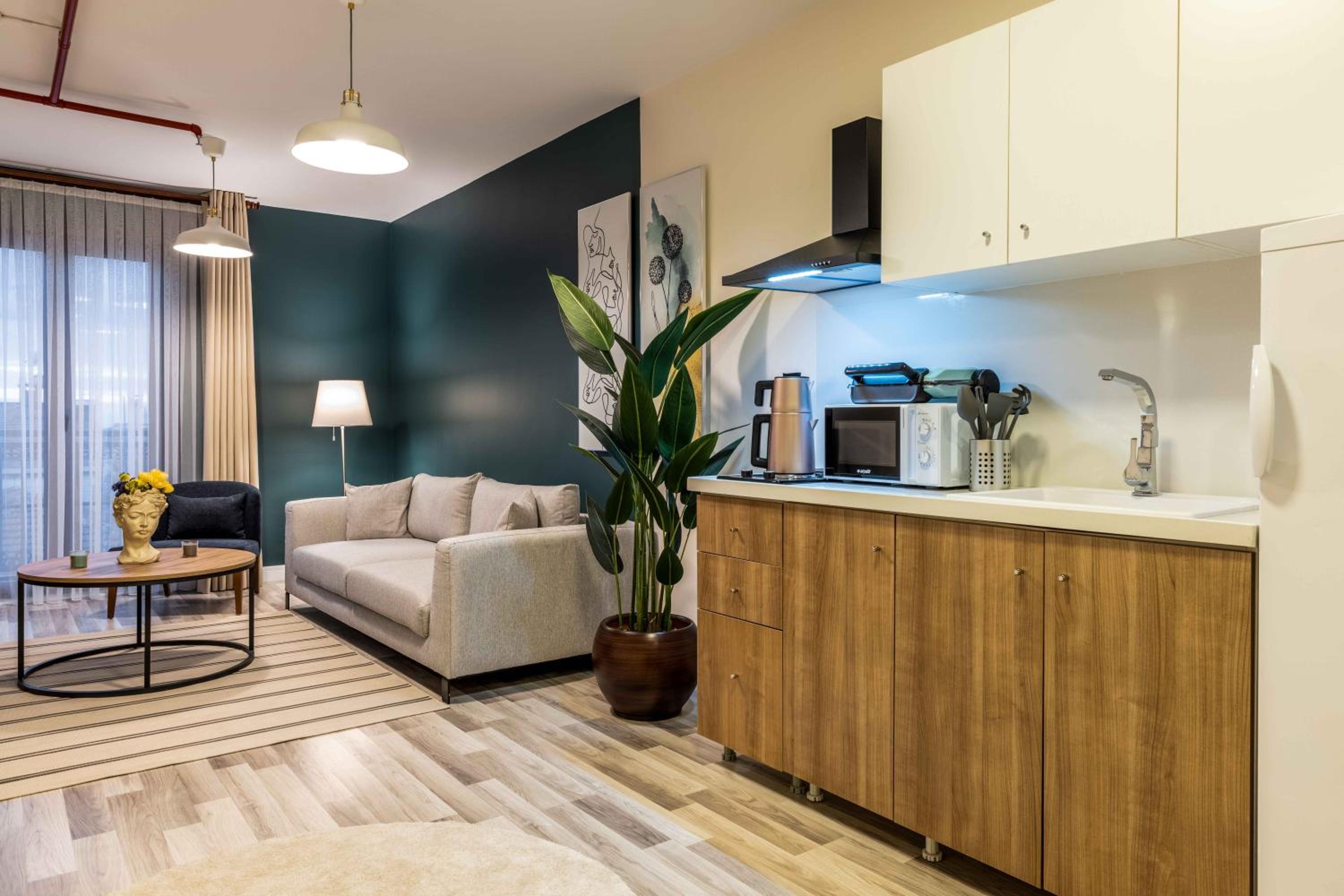 Monnas Suite - Image 40