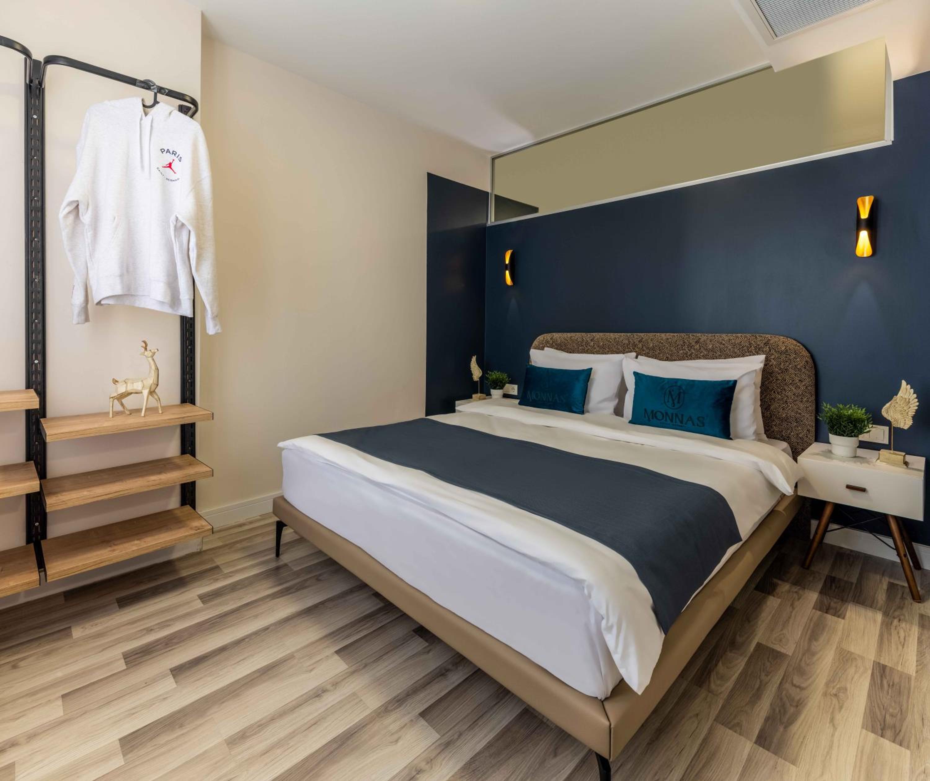 Monnas Suite - Image 197