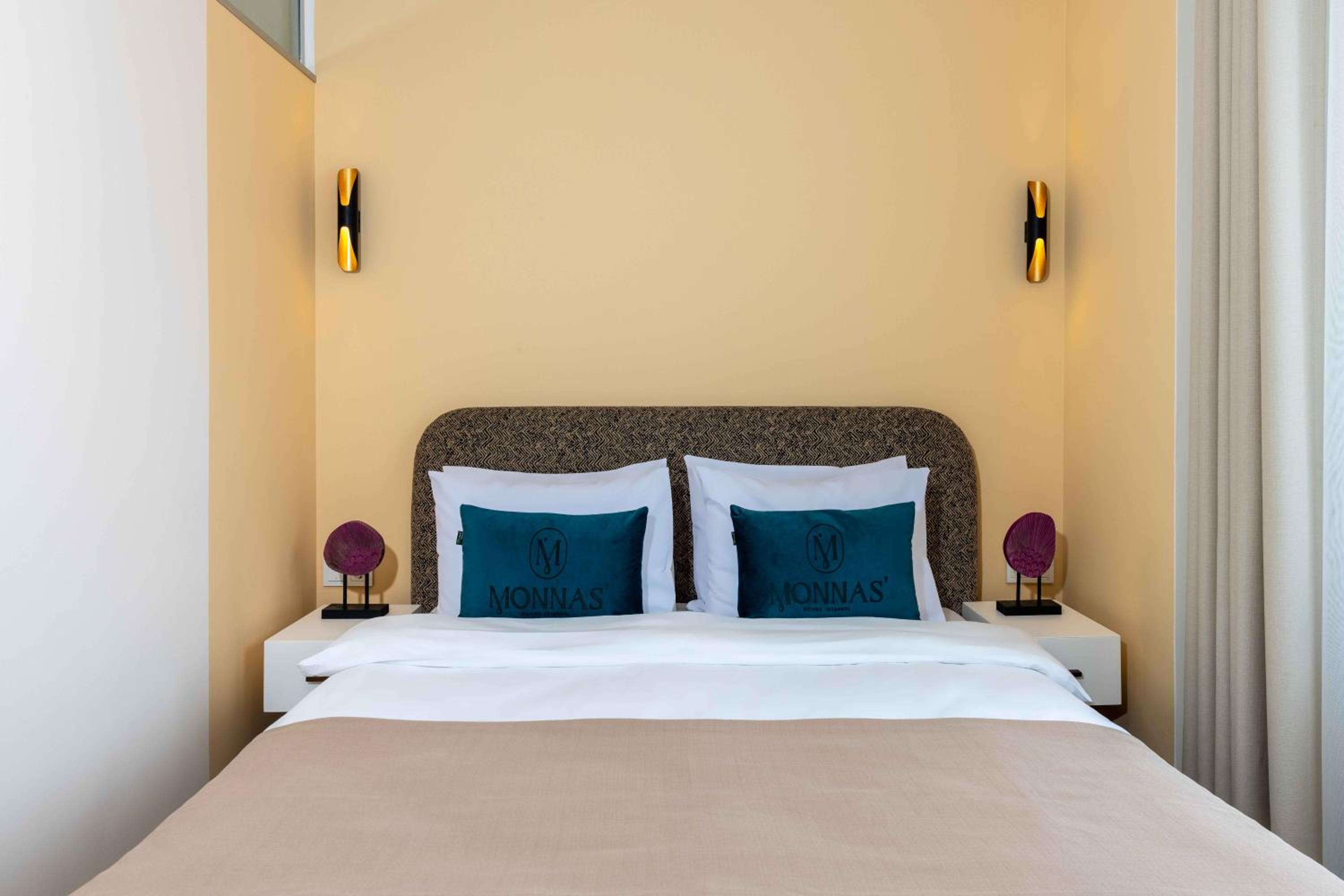 Monnas Suite - Image 50