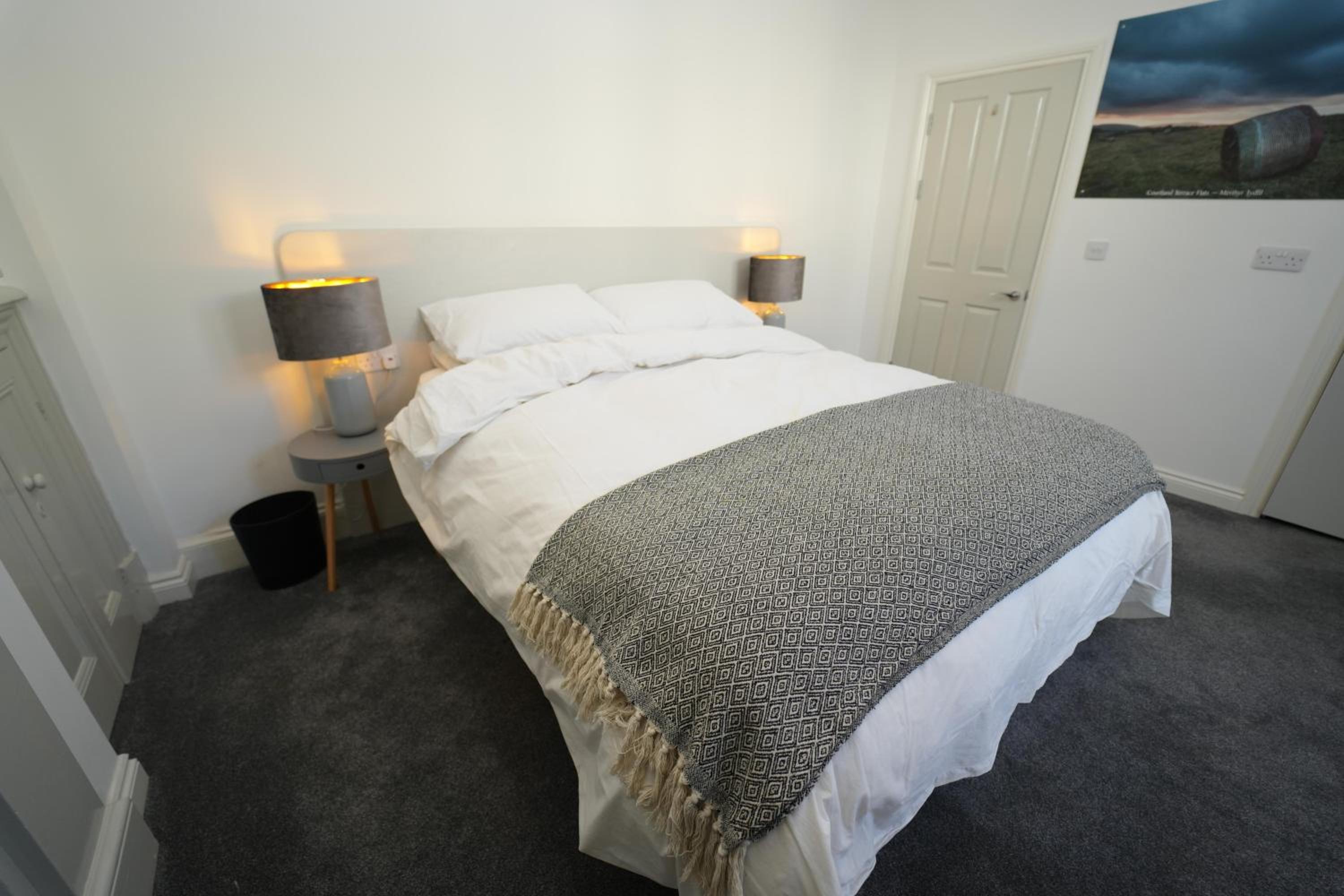 Immaculate 1-Bed Apartment in Merthyr Tydfil view 5