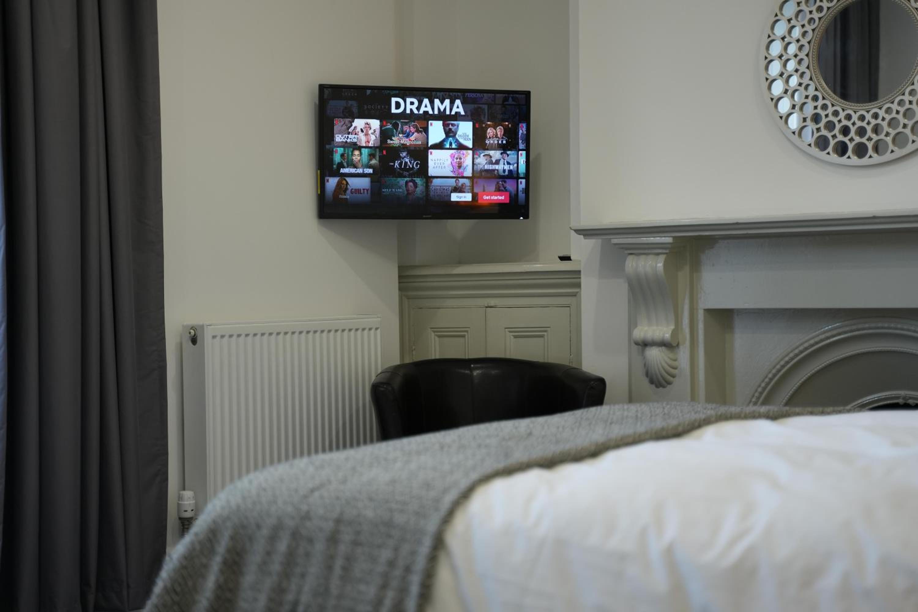 Immaculate 1-Bed Apartment in Merthyr Tydfil view 4