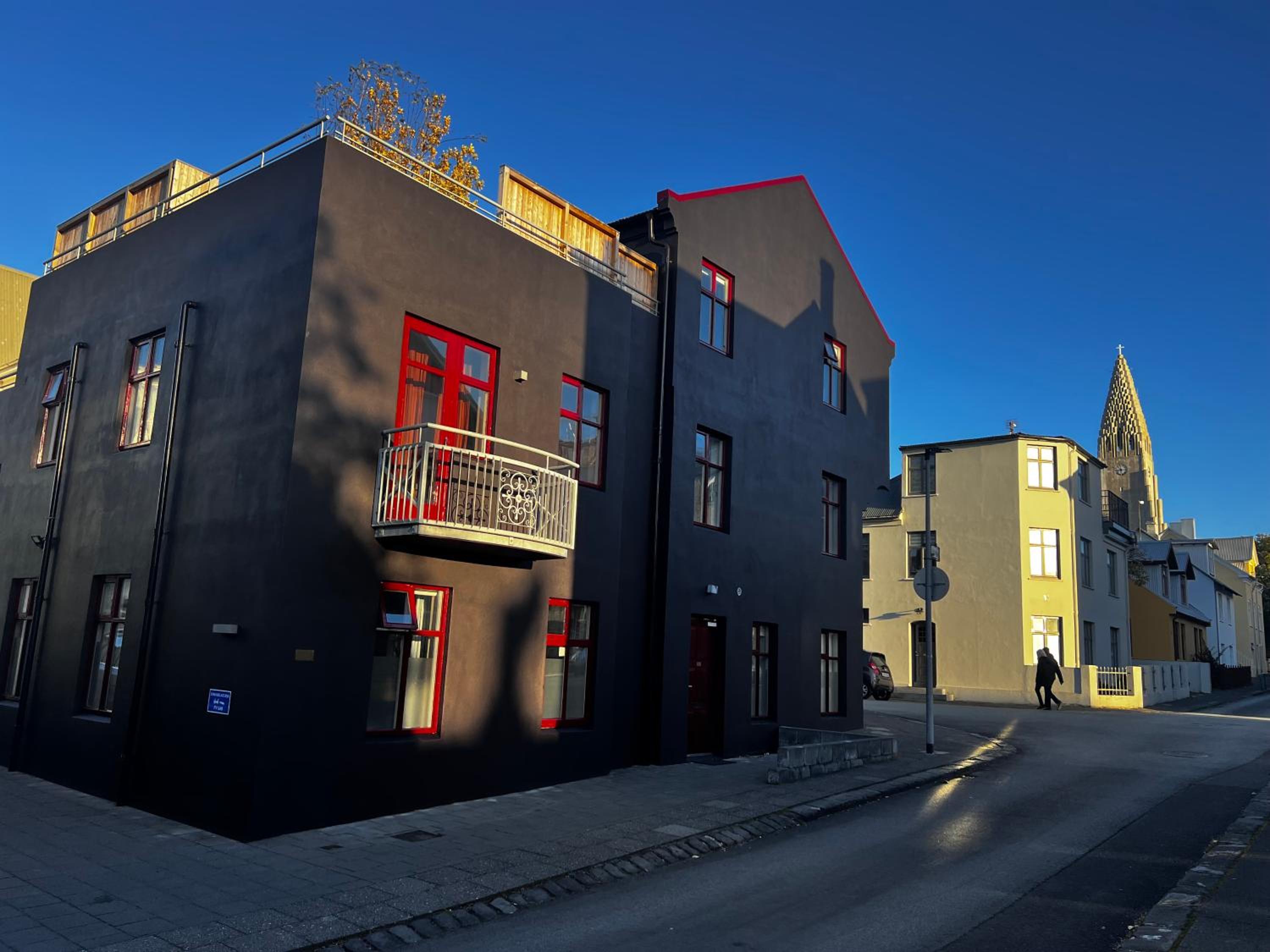 Baldur Apartments