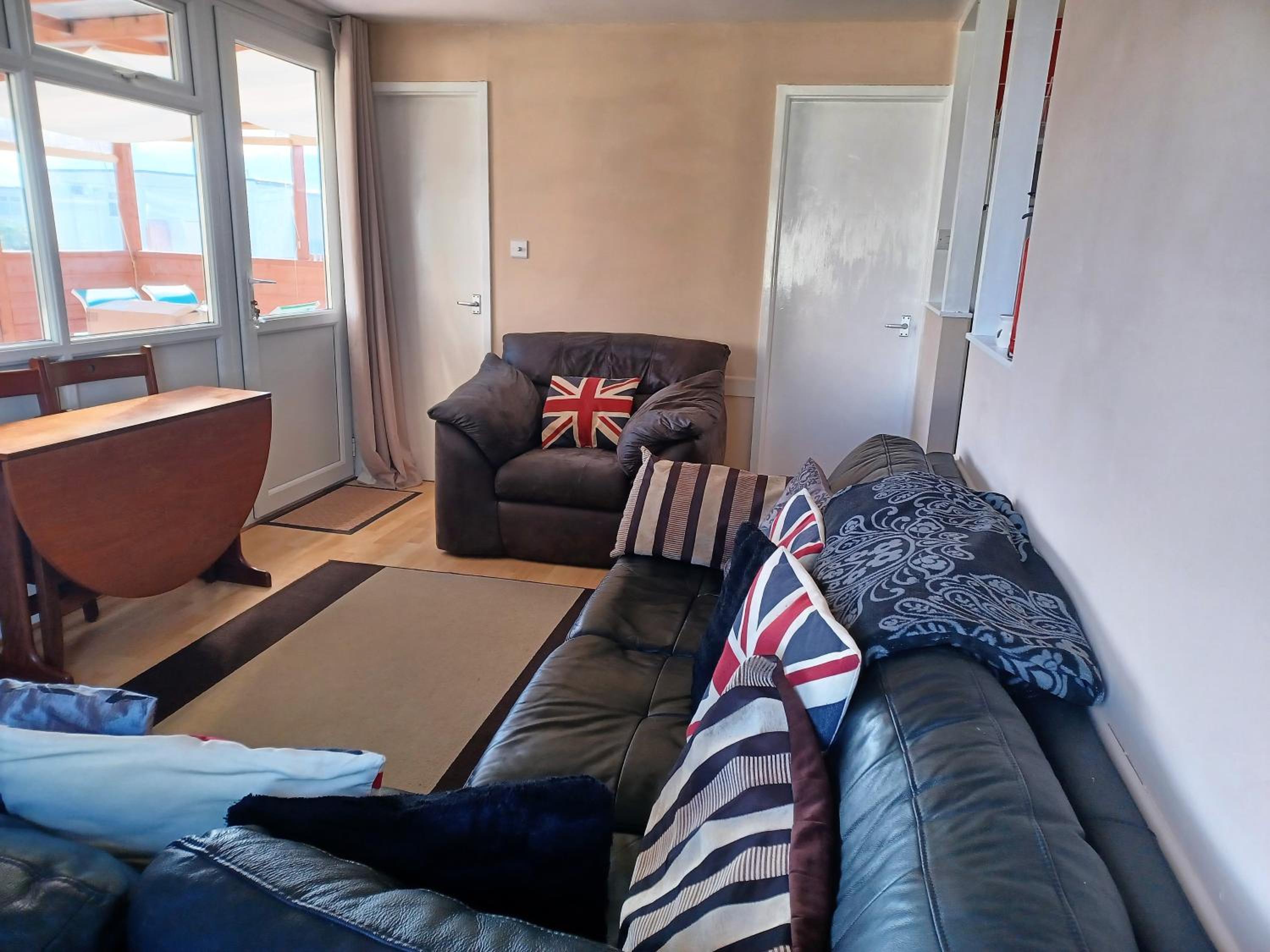 Waves And Woods Holiday Home view 5