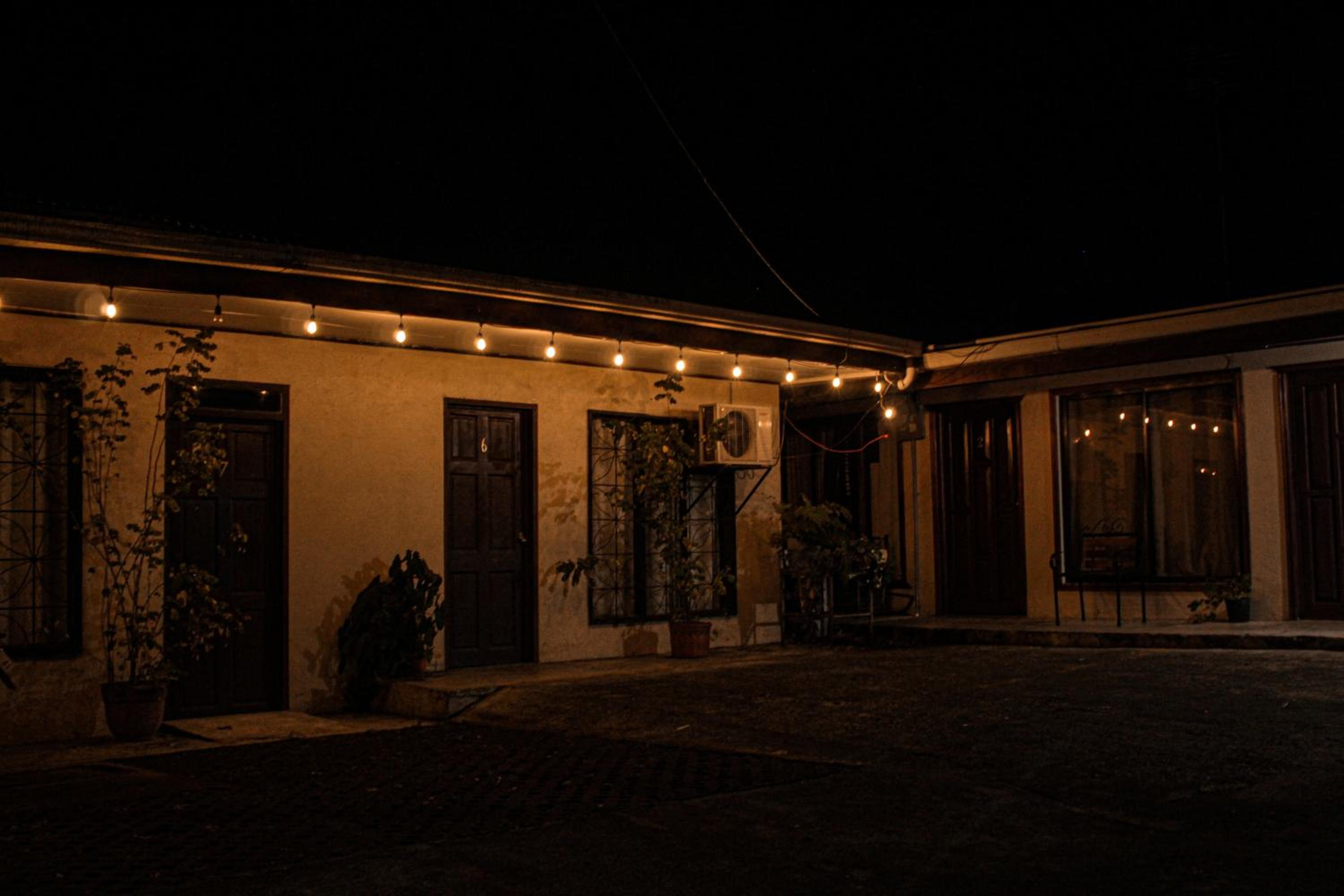 Hotel Cabinas Carolina - Image 1