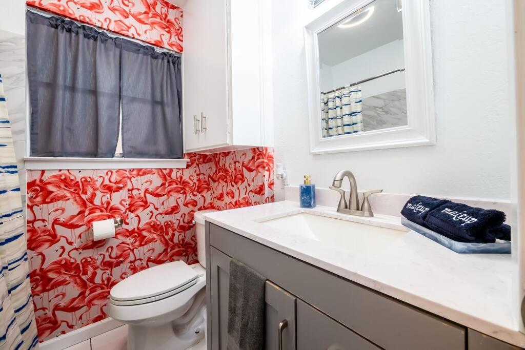 Eclectic Chic 2 Bed-Quiet-Fast WIFI view 4