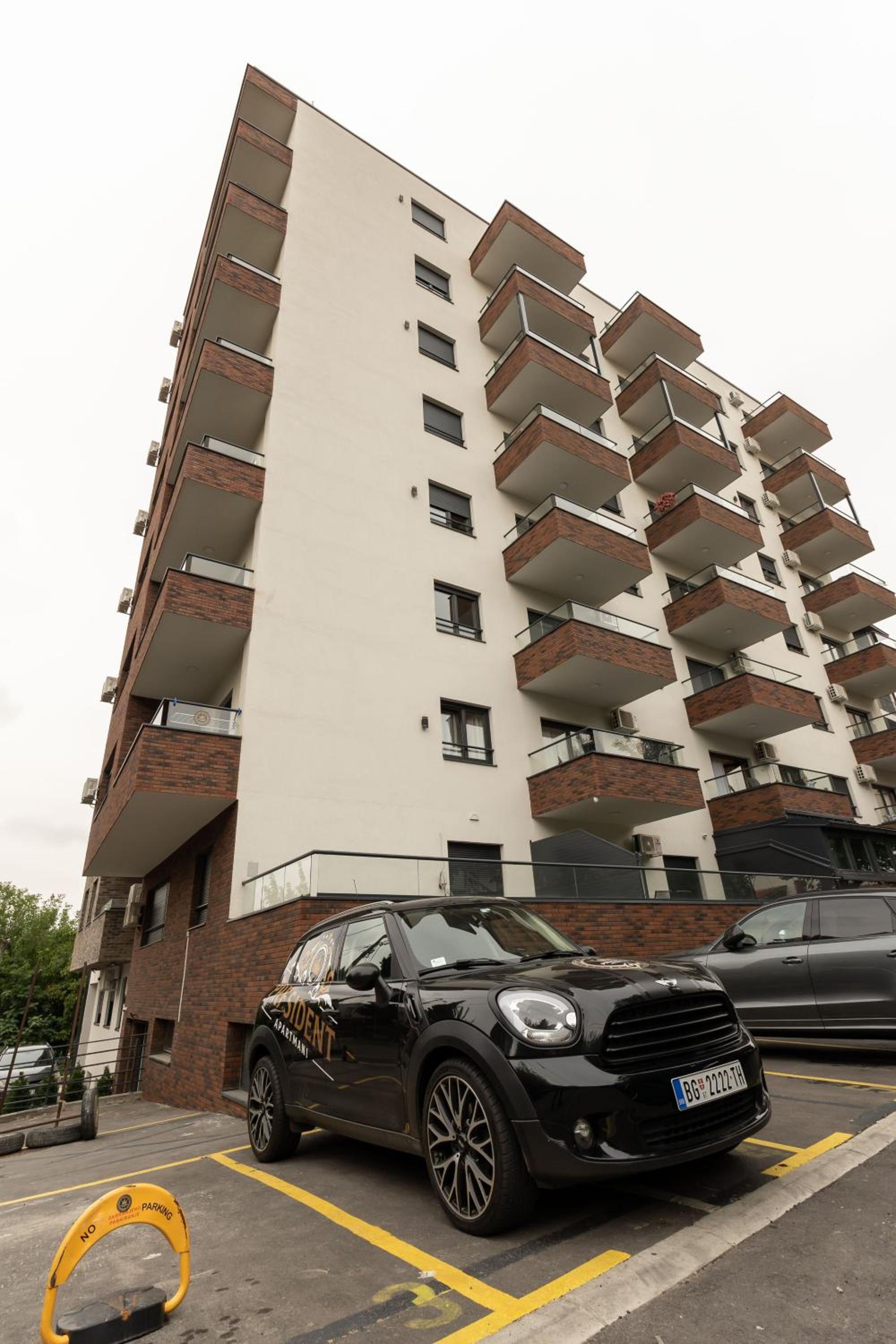President Apartman 8
