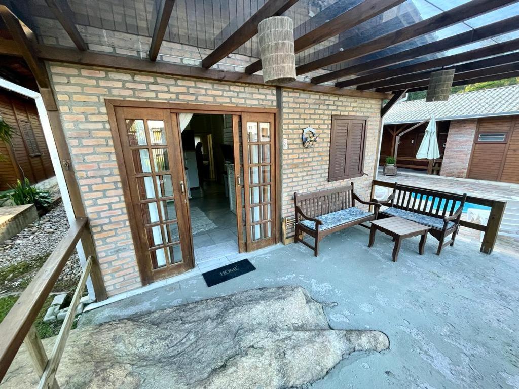 Cabana com piscina - 5 min a pé da praia - Porto Belo