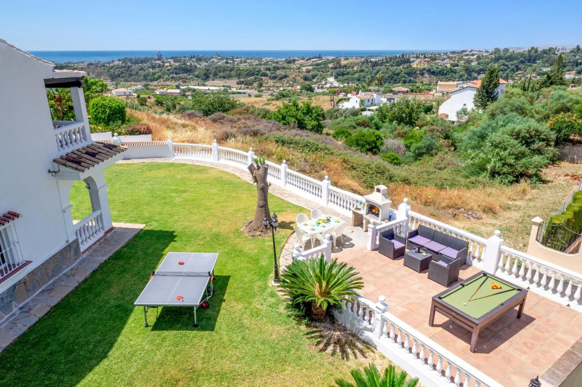 Villa Holivista by Villa Plus