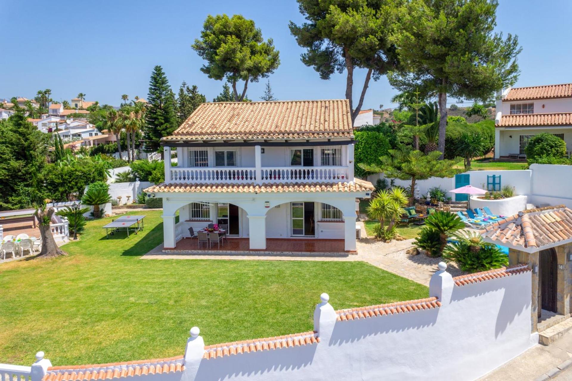 Villa Holivista by Villa Plus