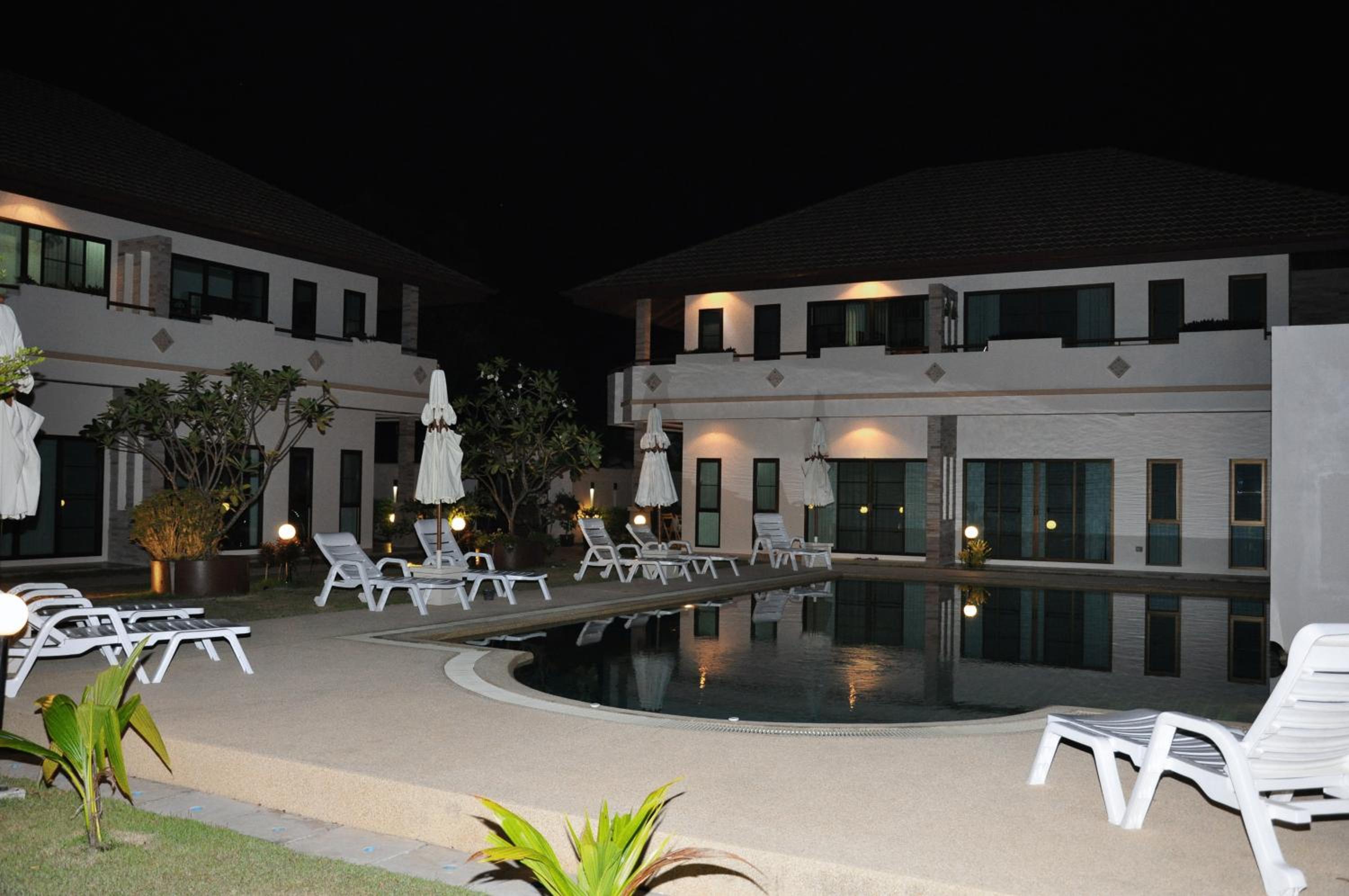 Babylon Pool Villas