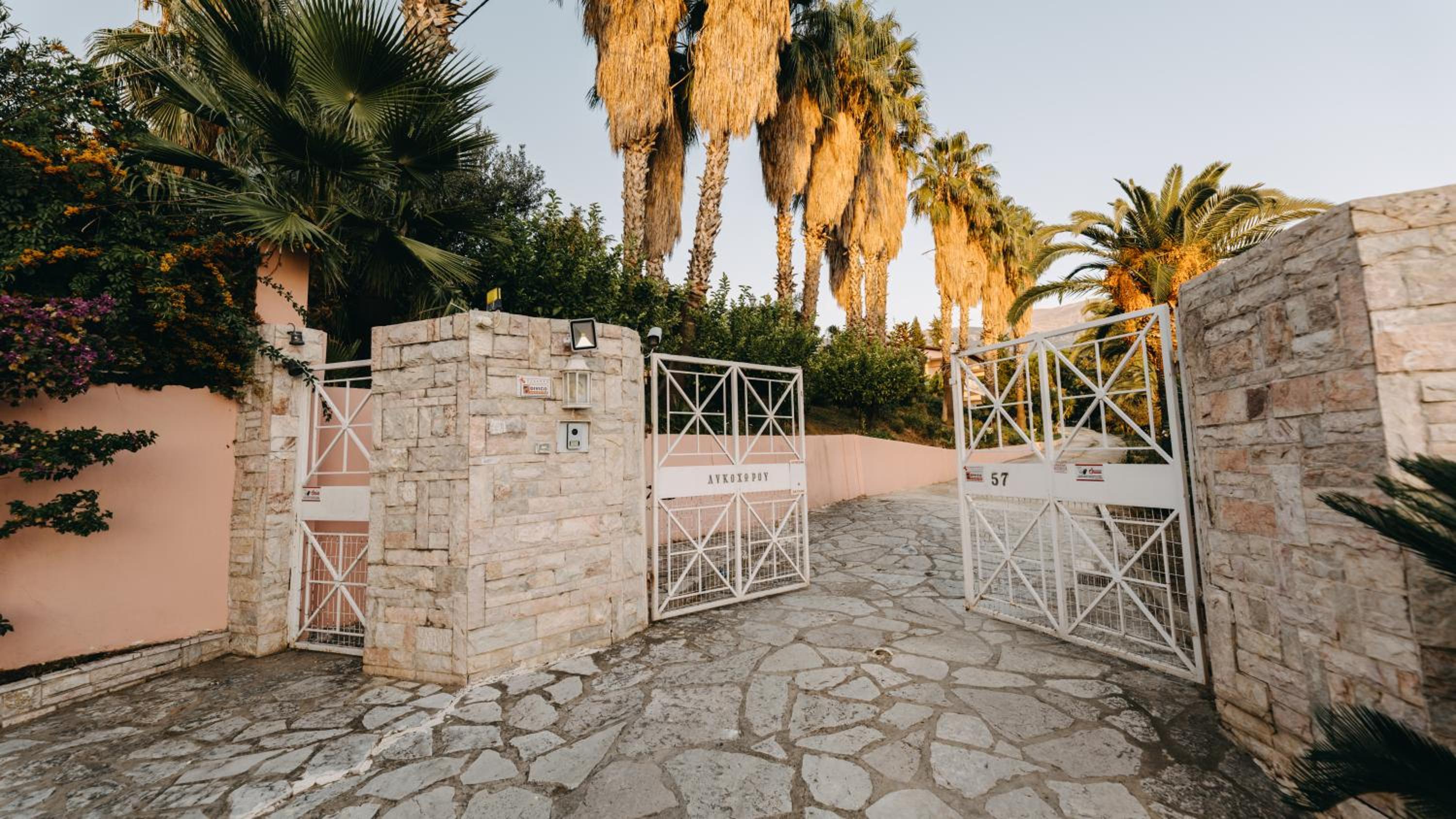 Crystal Villa Patras