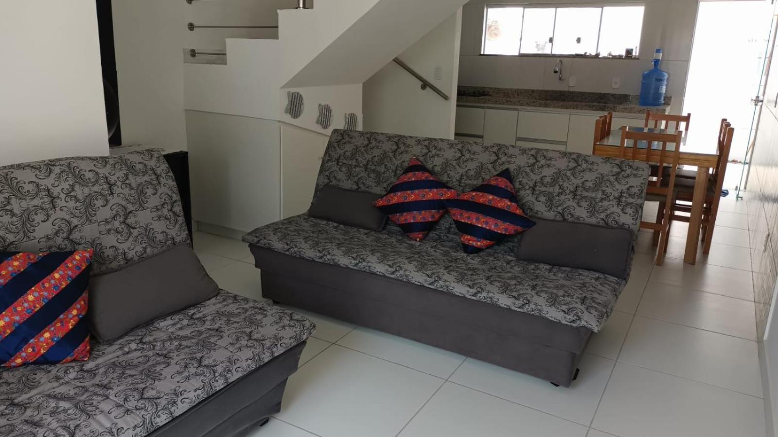 Casa para temporada 50m da praia em Condomínio 2 Suítes Ar Wi-Fi Rápida Ideal para Família