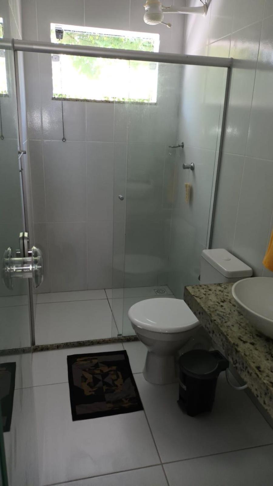 Casa para temporada 50m da praia em Condomínio 2 Suítes Ar Wi-Fi Rápida Ideal para Família