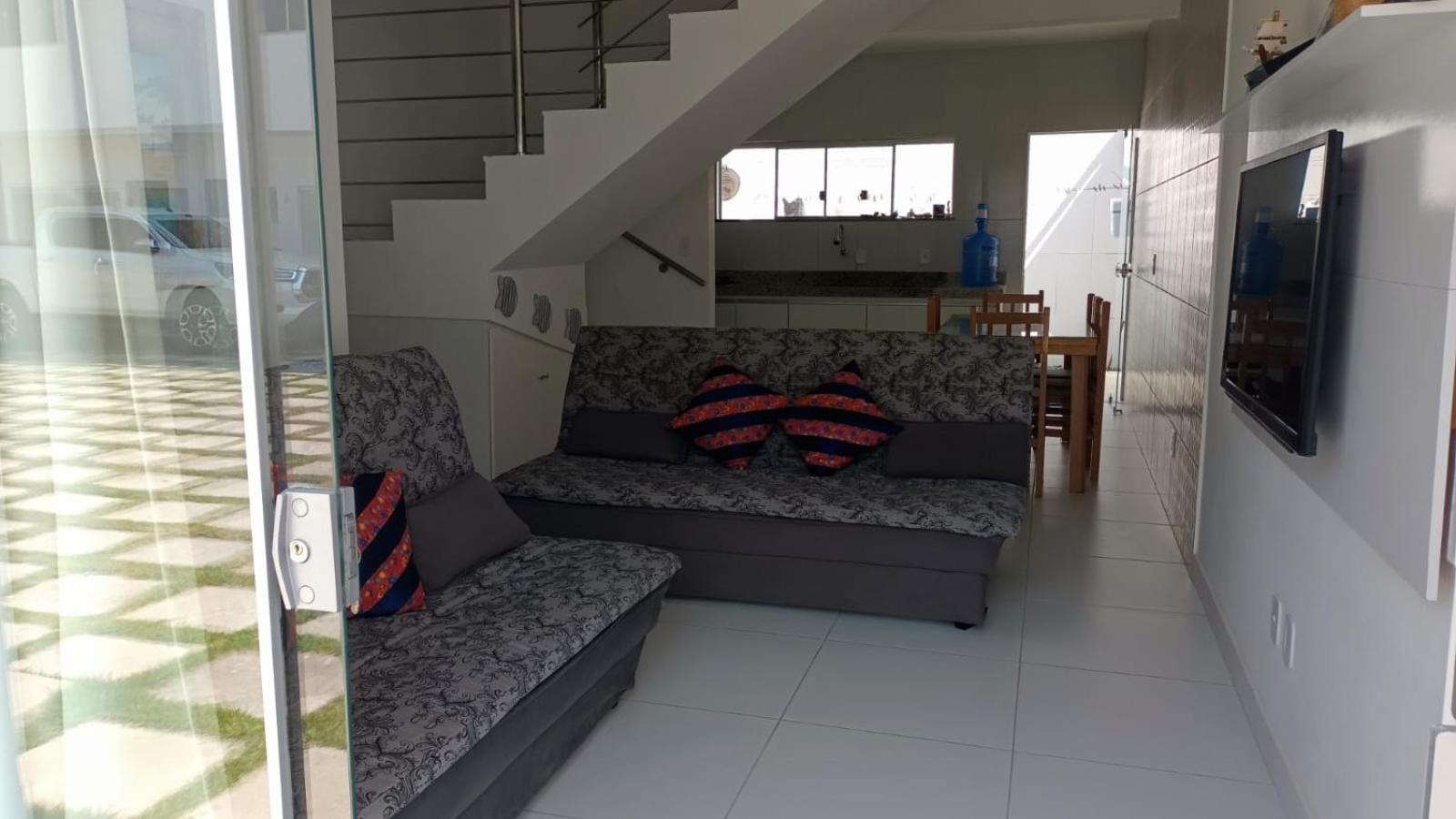 Casa para temporada 50m da praia em Condomínio 2 Suítes Ar Wi-Fi Rápida Ideal para Família