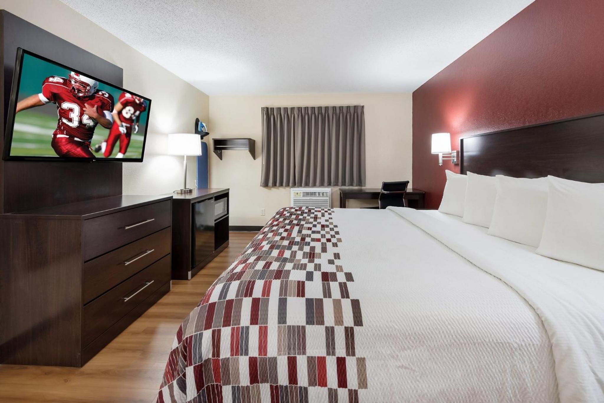 Red Roof Inn Dillon, SC, Photo 14