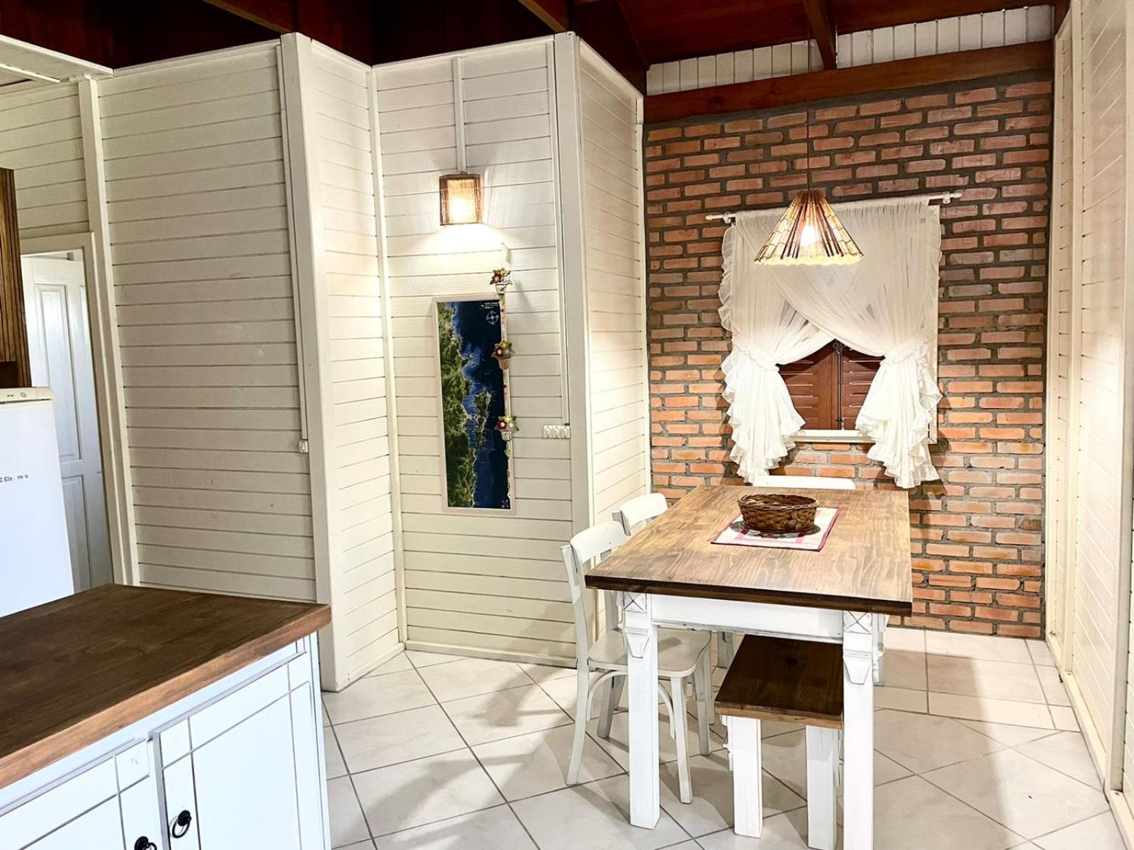 Cabana com piscina - 5 min a pé da praia - Porto Belo