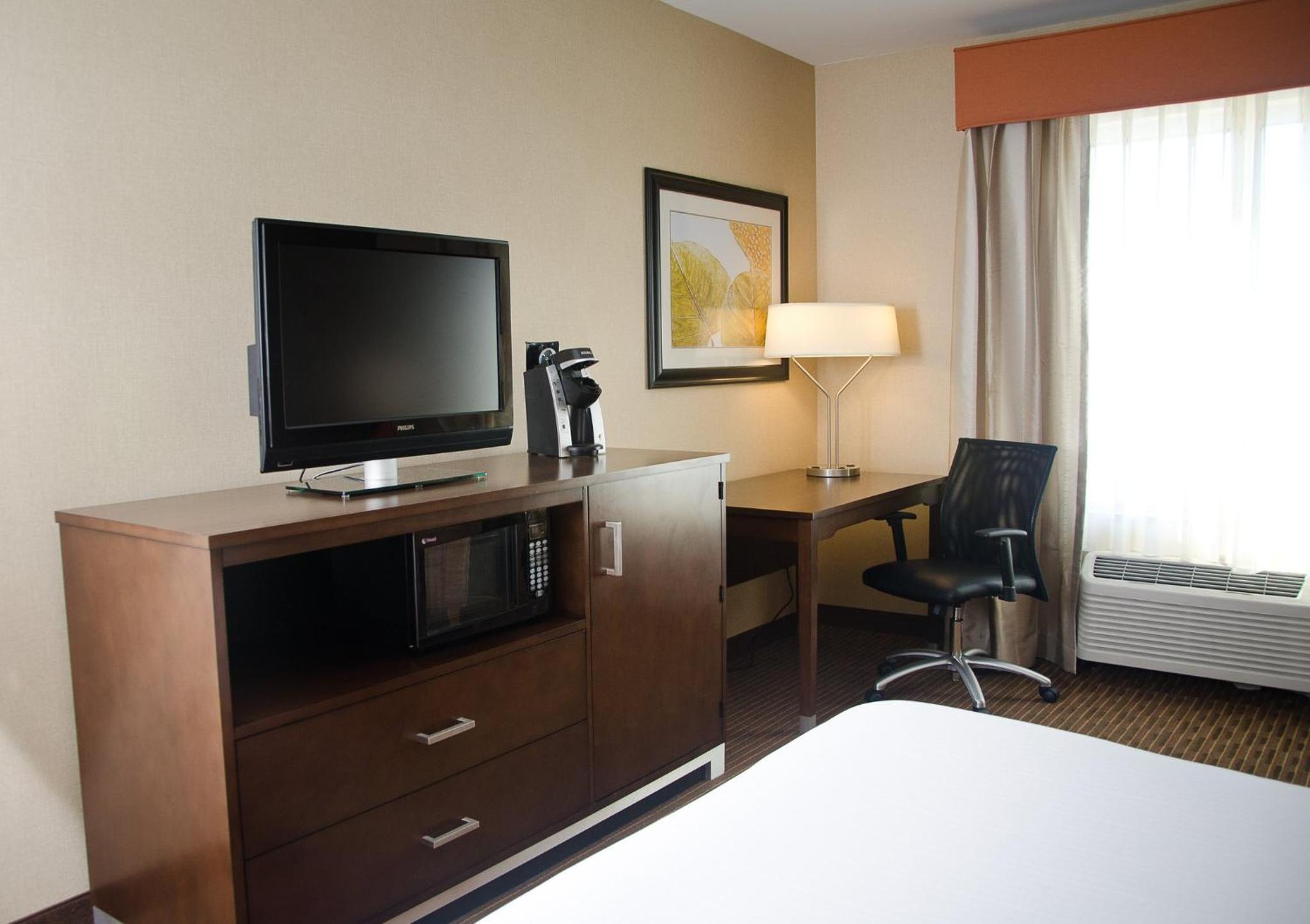 Watertown Vacations - Holiday Inn Express Hotel  Suites Watertown - Thousand Islands, an IHG Hotel - Property Image 21