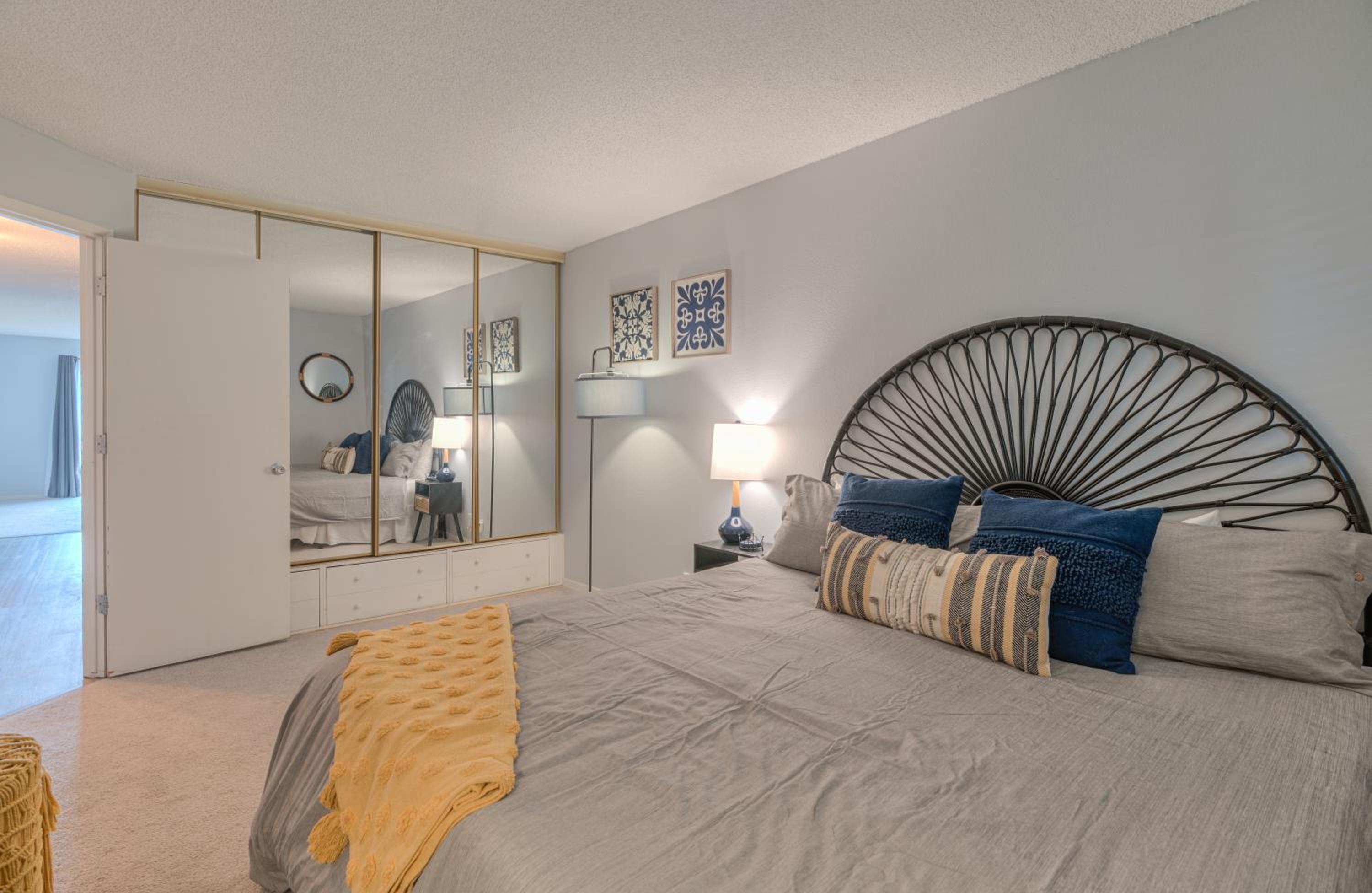 Surftides Plaza Rentals