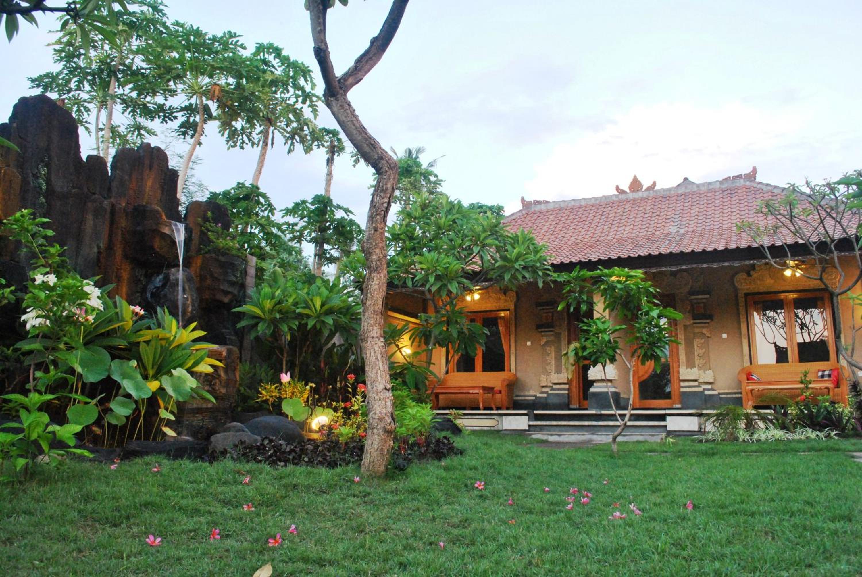 Trijaya Guest House Pemuteran view 5
