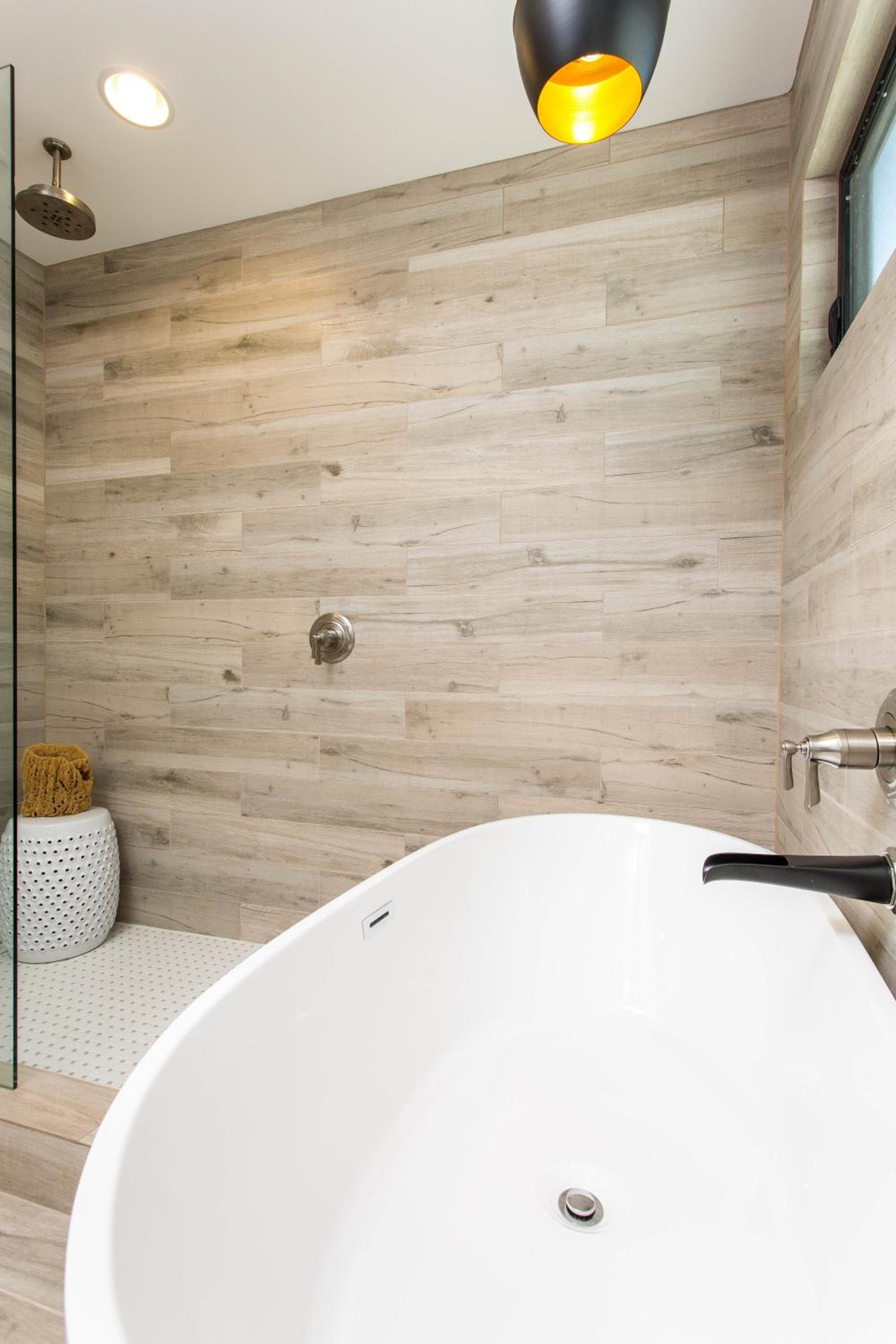 Modern Bungalow with a Pool in Larchmont Village