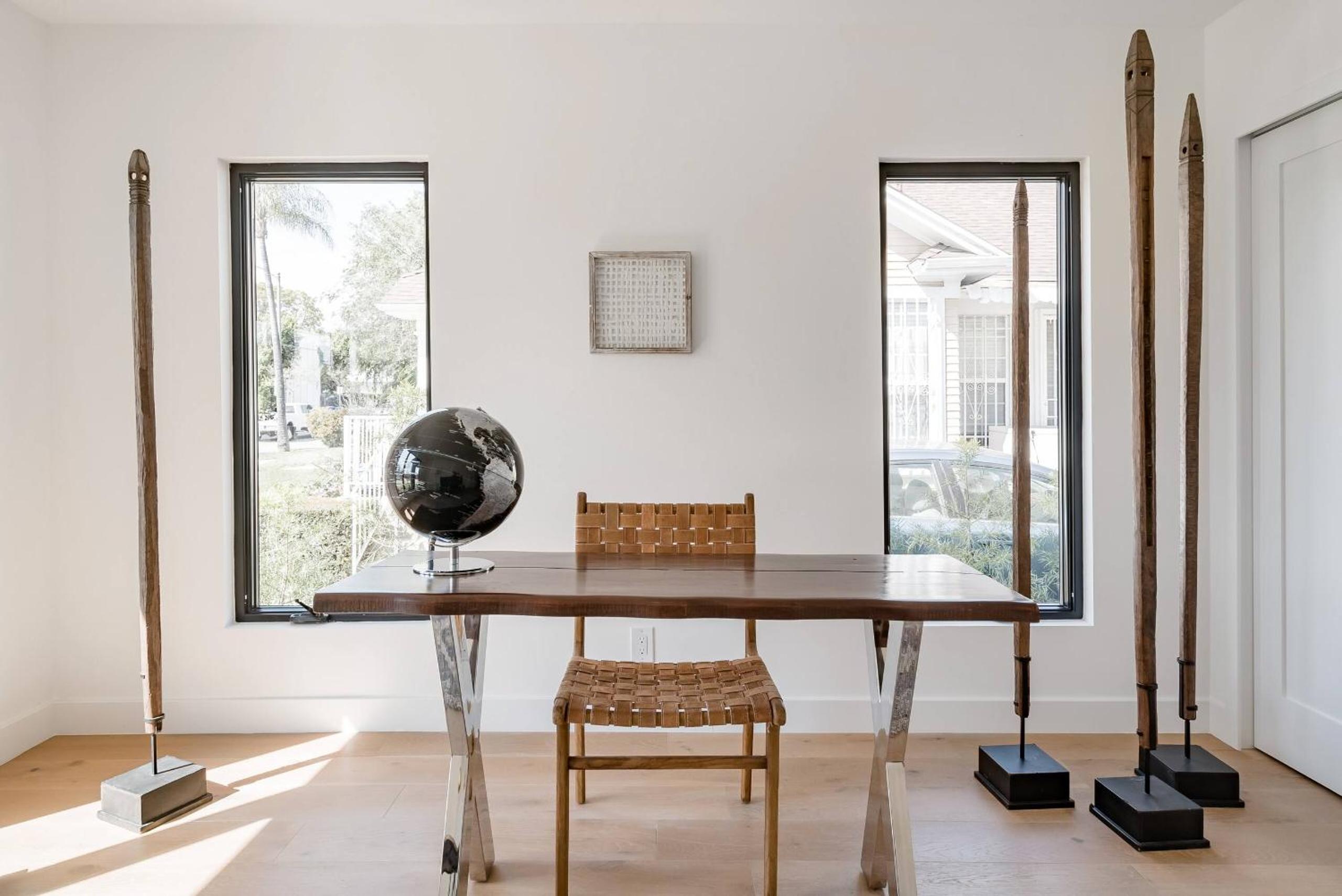 Modern Bungalow with a Pool in Larchmont Village