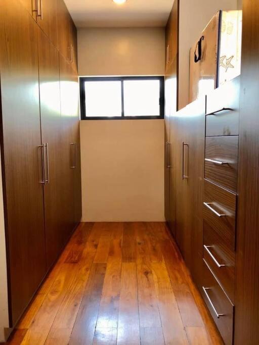 Modern House w/Great Location Nr SM & Jack’s Ridge view 5