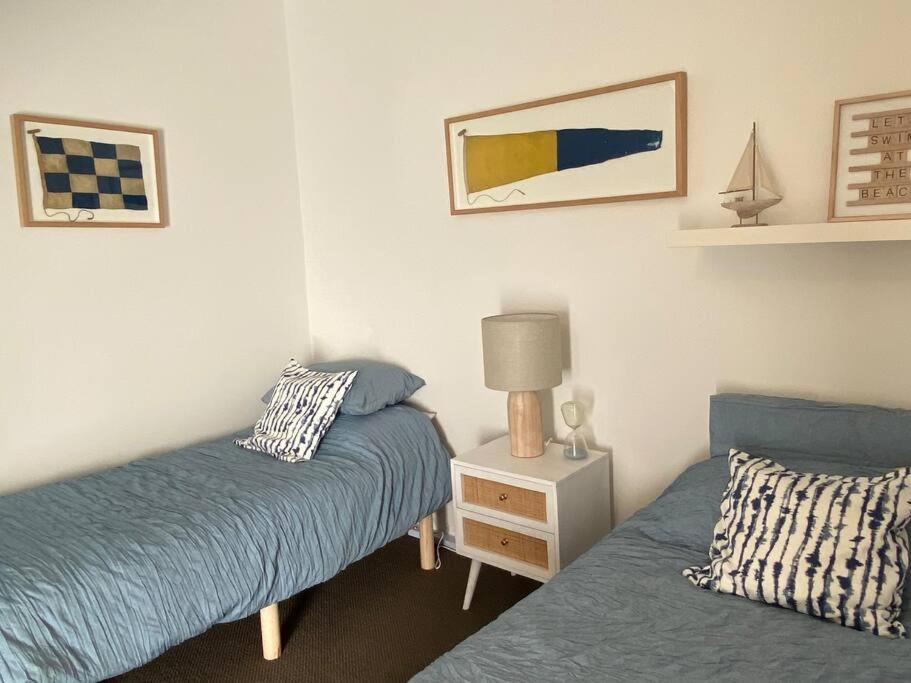 Seacliff Beach Retreat Lux, Modern, Seaviews, 3BR, Balcony