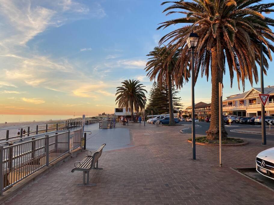 Seacliff Beach Retreat Lux, Modern, Seaviews, 3BR, Balcony