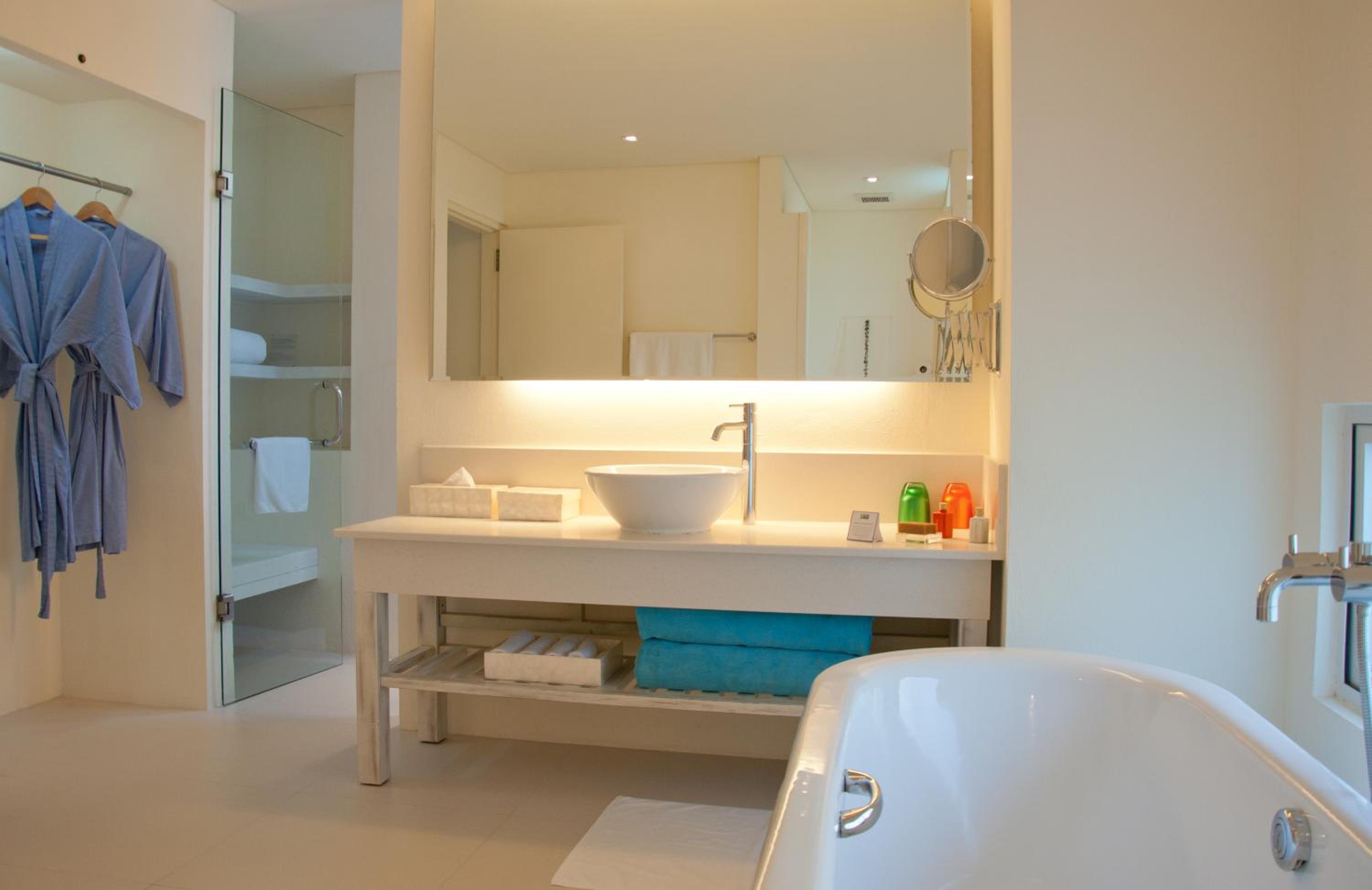 Holiday Inn Resort Kandooma Maldives - Kids Stay & Eat Free and Free Roundtrip Speed Boat for a minimum 4 nights stay — photo 92