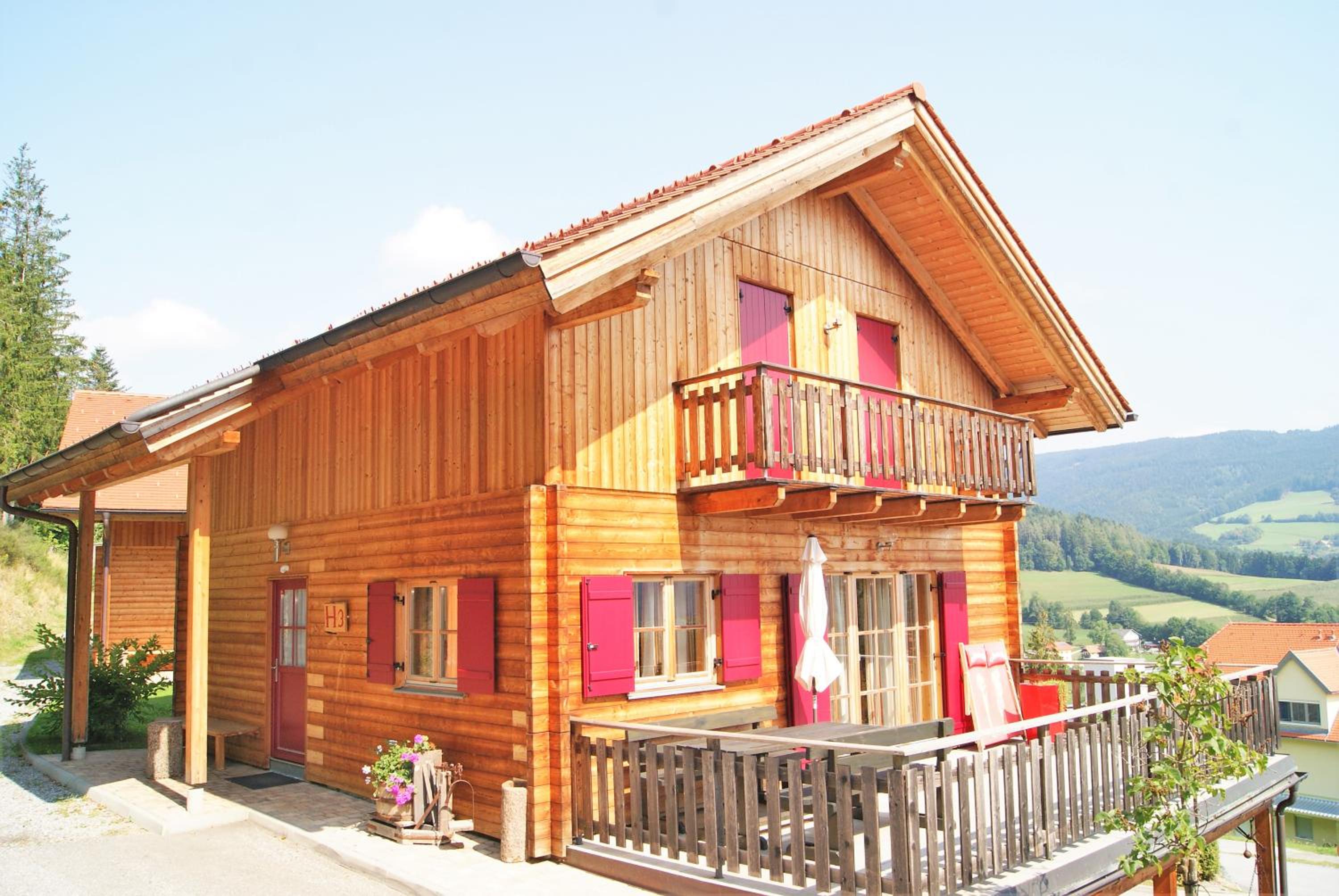 Ferienhaus in ruhiger Lage - 3 Schlafzimmer- große Terrasse
